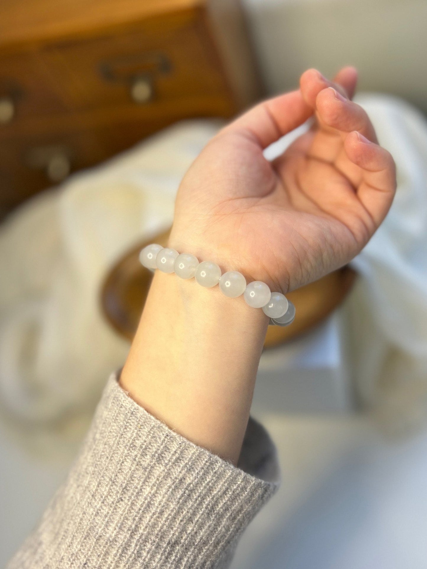 White Hetian Jade Elastic Bracelet, Light Grey Beaded Jade Stretch Bracelets, High Quality Nephrite Bracelet Certificate 10mm Beads 和田白玉手串