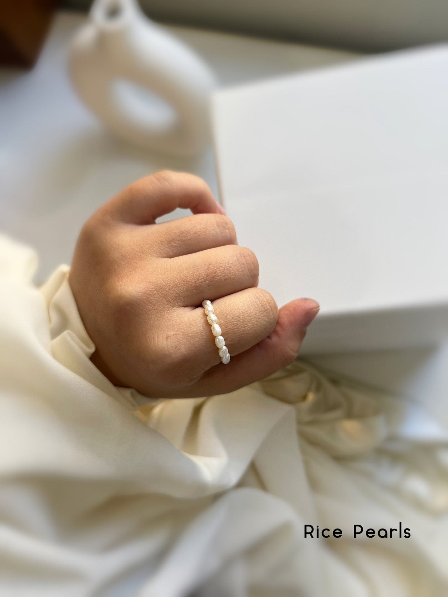 Mini Pearl Stretch Ring, Freshwater Pearl Ring, Boho Beaded Ring, Elastic Ring, Beaded Stretch Ring, Stackable Ring, Dainty Ring Gifts