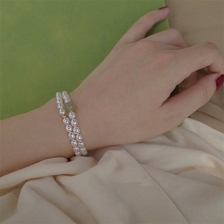 Natural Fresh Water Pearl Stretch Bracelet with Single Light Green Jade Bead or Gold Bead, Genuine Hetian Jade with 6-7mm Pearls Bracelet