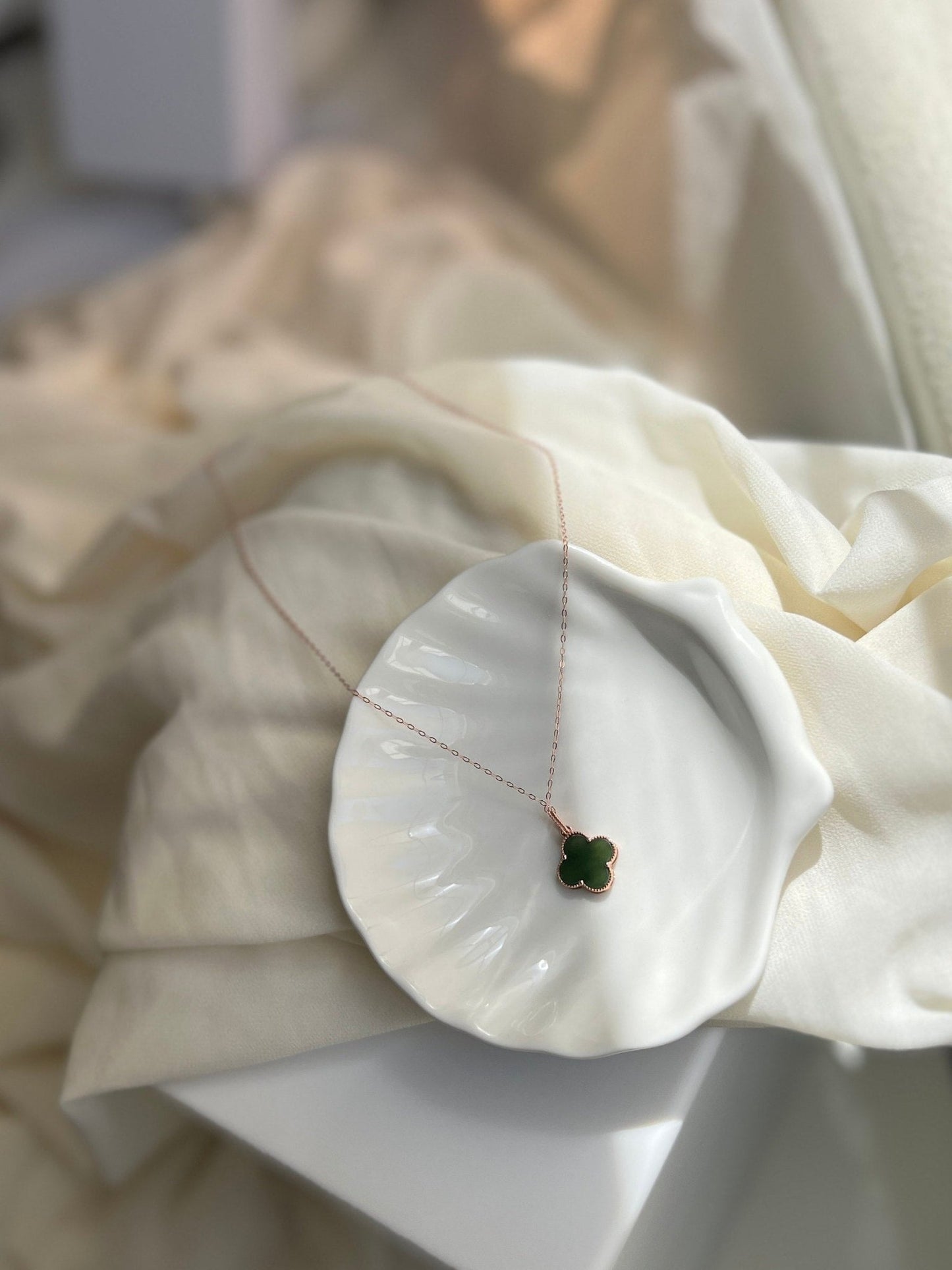 Genuine Jade Necklace, Green Clover Necklace, Hetian Jade Pendant, Green Clover Pendant, Dainty Jade Necklace, Natural Nephrite Necklace
