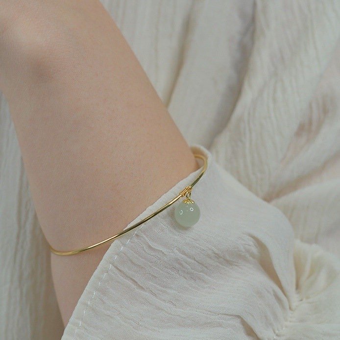 One Drop Jade Bangle, Minimalist Gold Bangle with Hetian Jade, Light Green Jade Bracelet with Magnetic clasp, Minimal Jade Bracelet Bangle