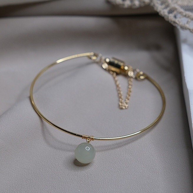 One Drop Jade Bangle, Minimalist Gold Bangle with Hetian Jade, Light Green Jade Bracelet with Magnetic clasp, Minimal Jade Bracelet Bangle
