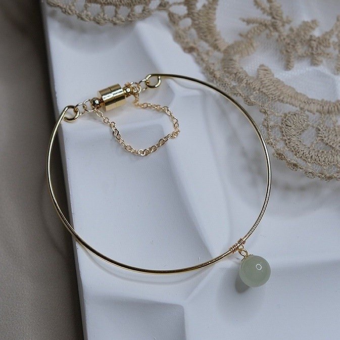 One Drop Jade Bangle, Minimalist Gold Bangle with Hetian Jade, Light Green Jade Bracelet with Magnetic clasp, Minimal Jade Bracelet Bangle