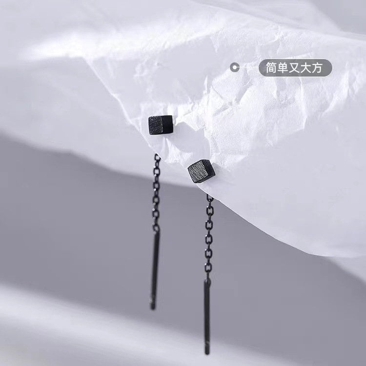 Tiny Cube Threader Earrings, 925 Sterling Silver Earrings, Gold, Silver and Black, Minimalist Geometric Earrings, Mini Black Cube Earrings