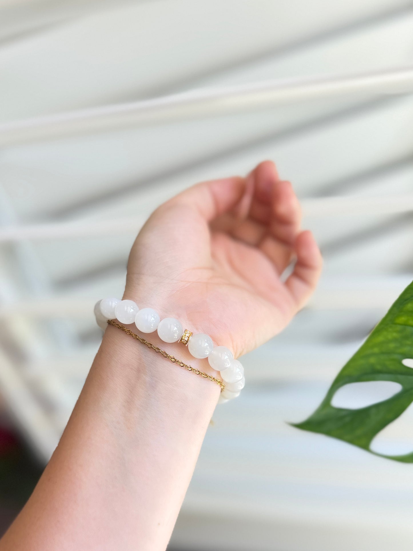 High Quality White Natural Jade Beaded Bracelet with 18K Gold