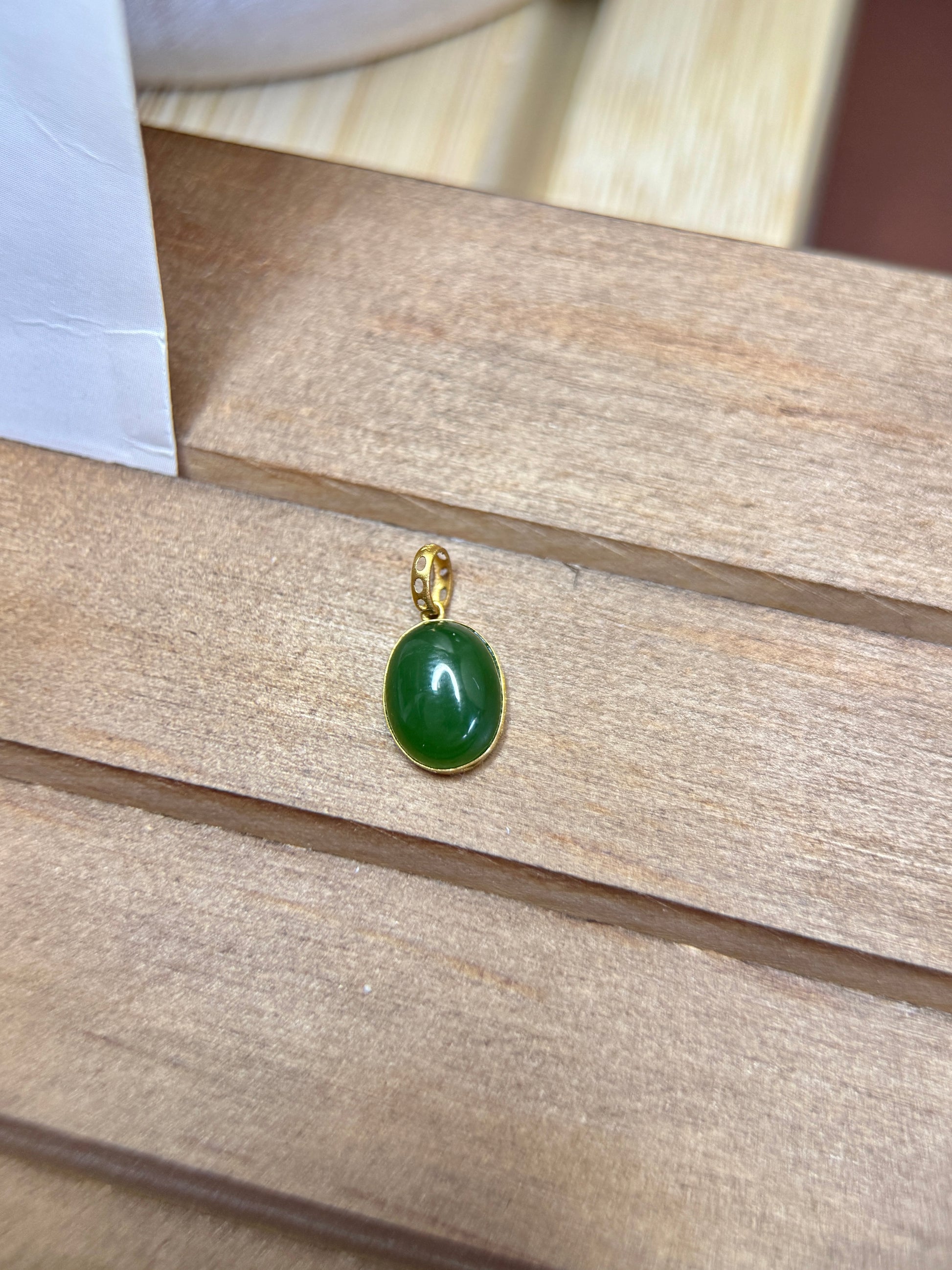 18K Gold Green Jade Dainty Pendant Necklace 23