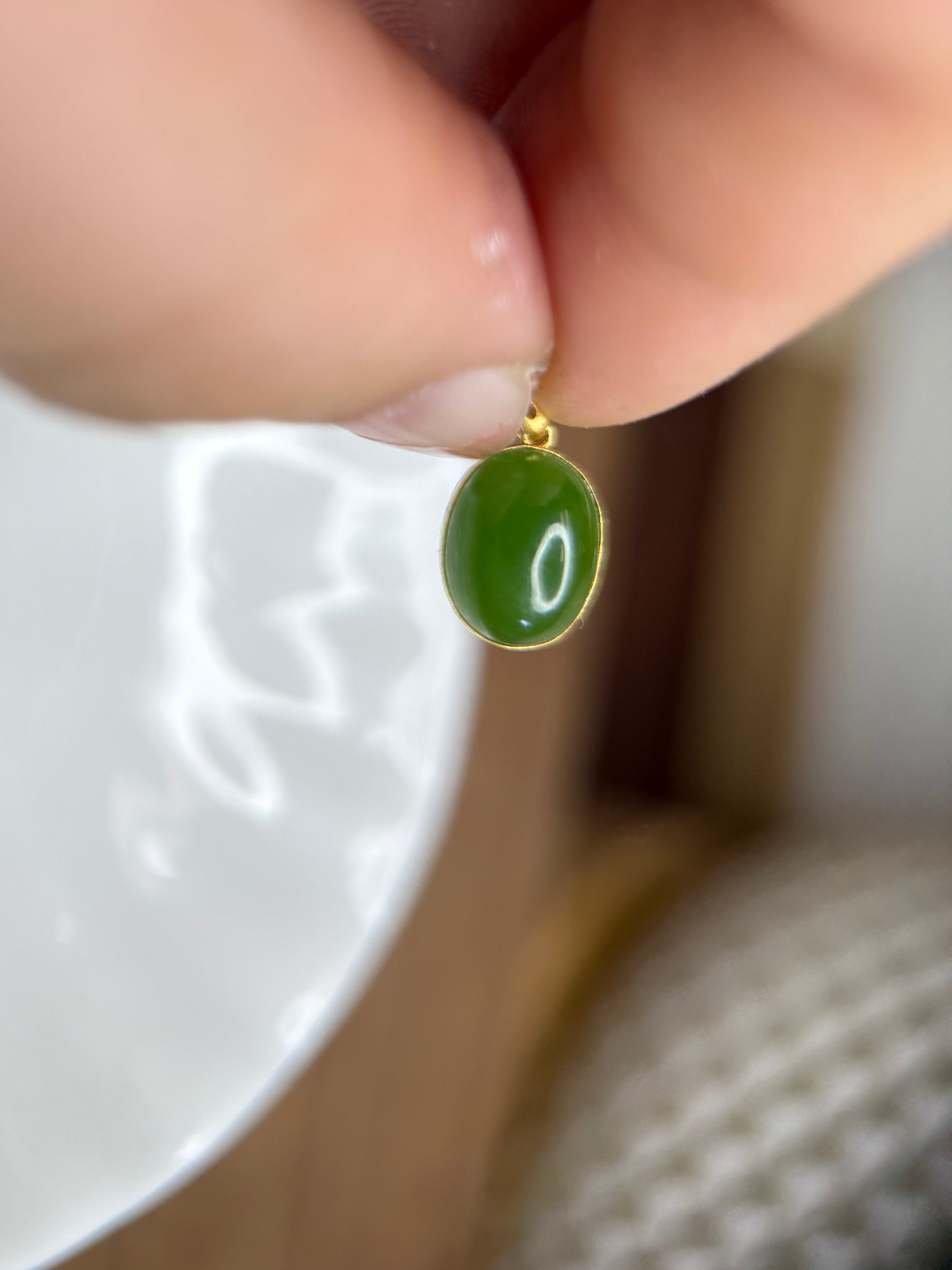 18K Gold Green Jade Dainty Pendant Necklace 23