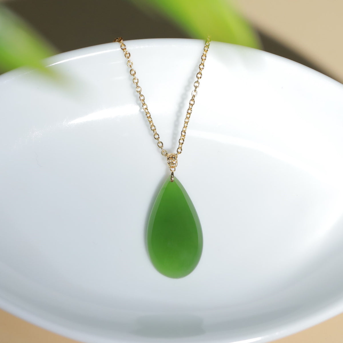 18K Gold Water Drop Natural Jade Pendant