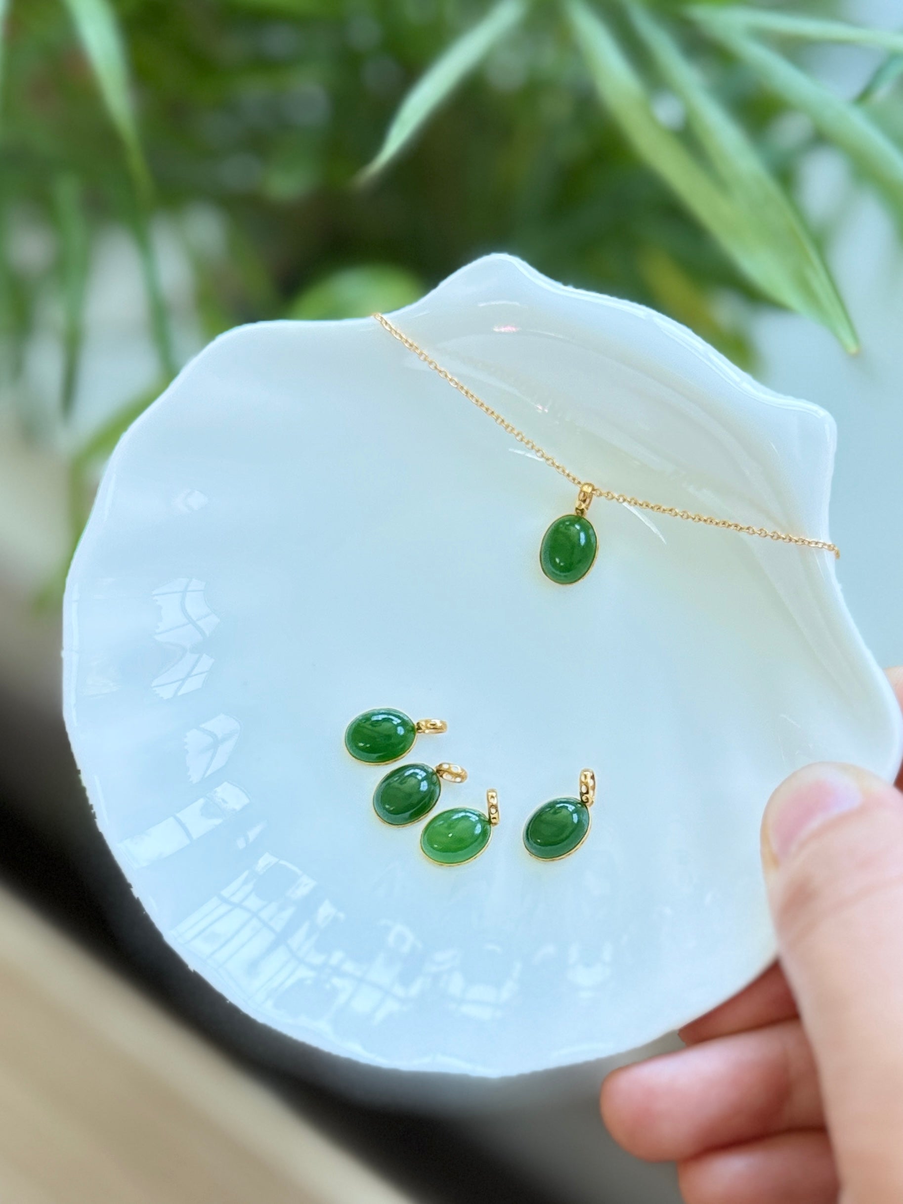 18K Gold Green Jade Dainty Pendant Necklace