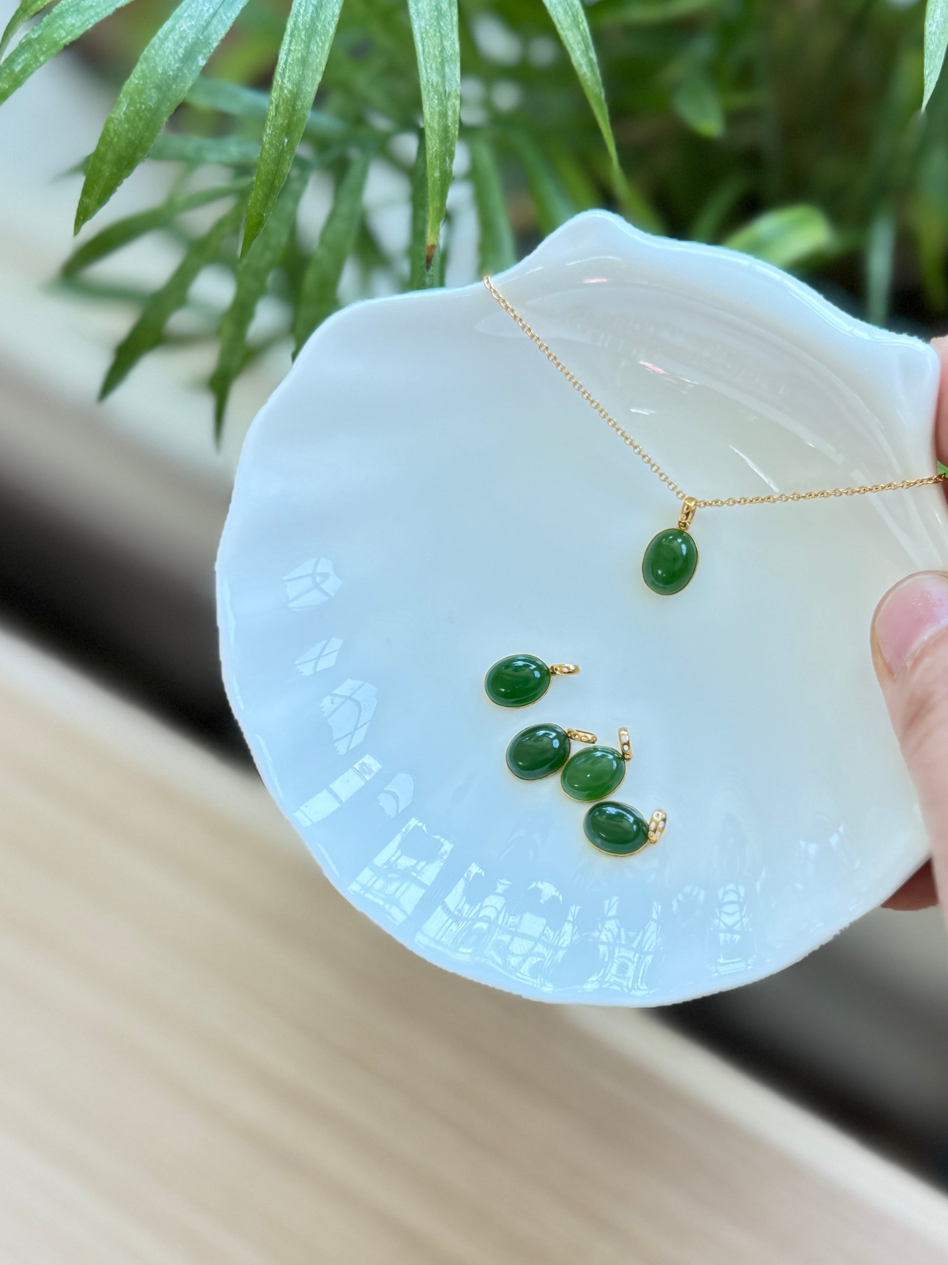 18K Gold Green Jade Dainty Pendant Necklace