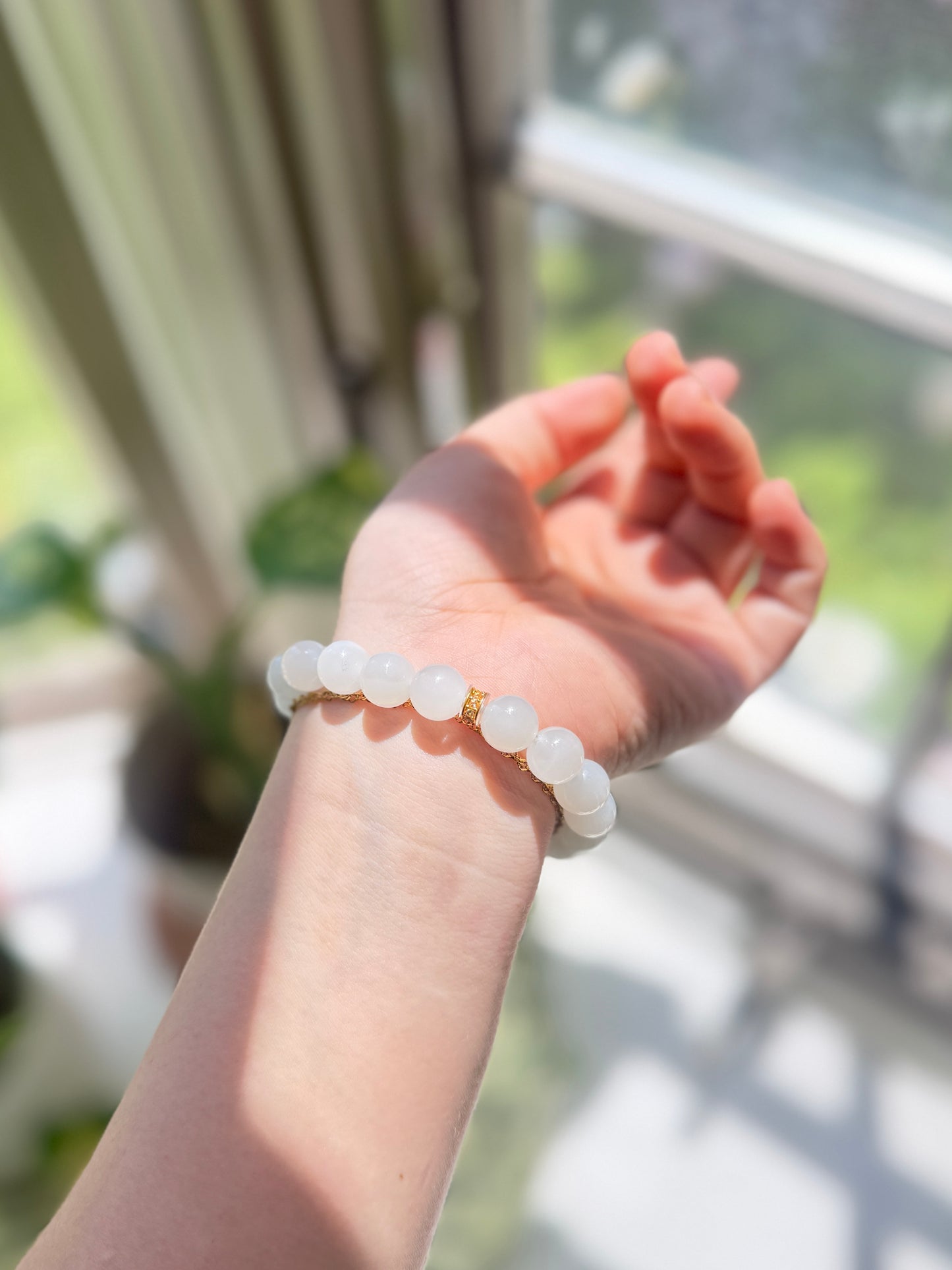 High Quality White Natural Jade Beaded Bracelet with 18K Gold