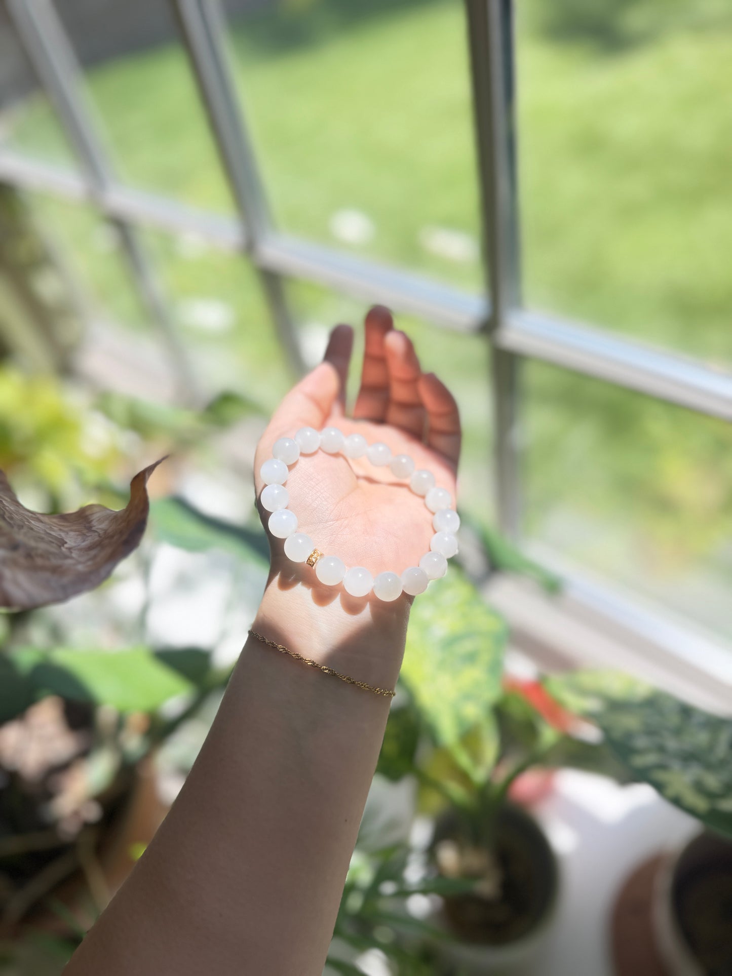 High Quality White Natural Jade Beaded Bracelet with 18K Gold