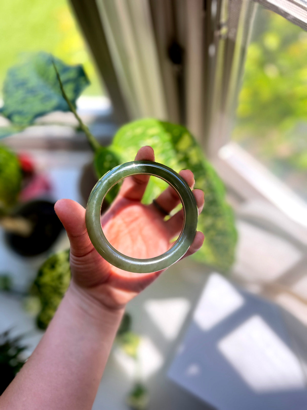 Natural Jade Bangle, Lake Water Green Nephrite Bangle