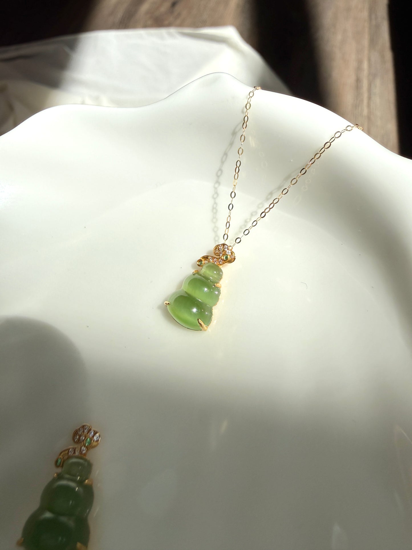 High Quality Hetian Jade Pendant Gourd, Cat Eye Apple Green Hulu
