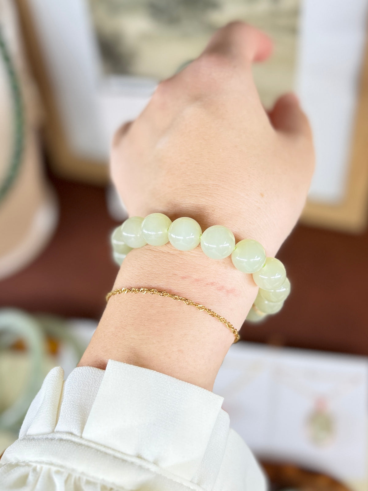 High Quality White Natural Jade Beaded Bracelet with 18K Gold