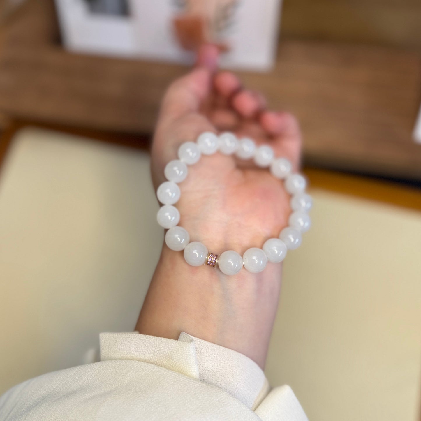 High Quality White Natural Jade Beaded Bracelet with 18K Gold