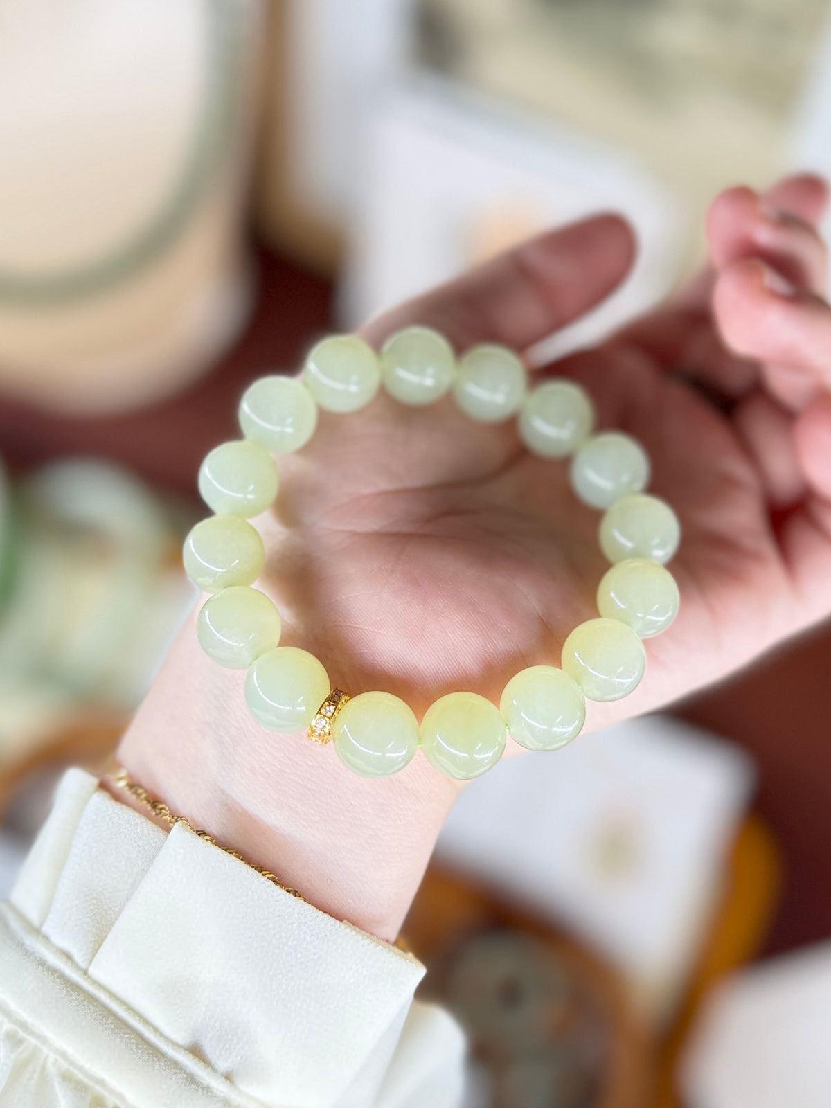 High Quality White Natural Jade Beaded Bracelet with 18K Gold