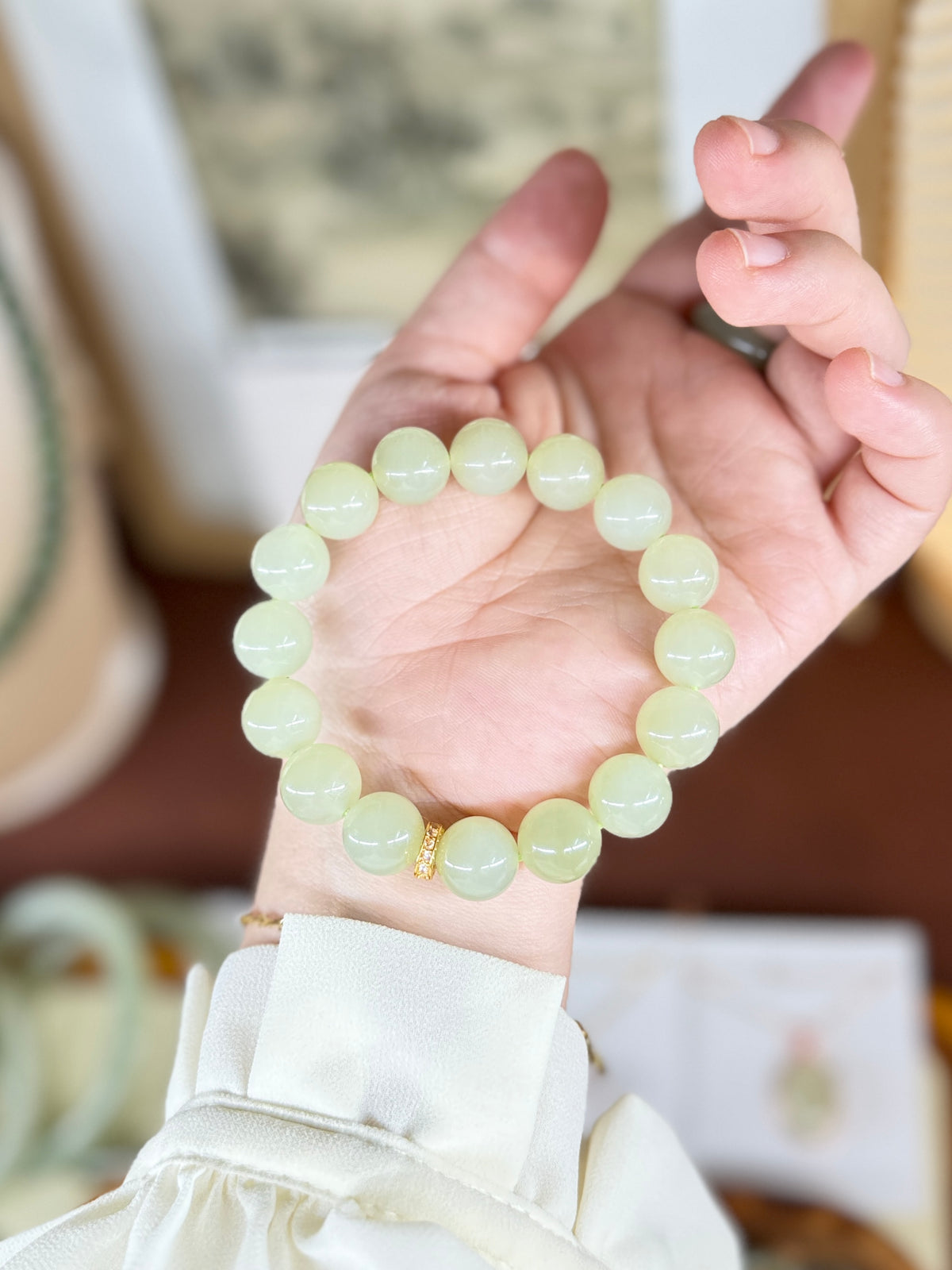 High Quality White Natural Jade Beaded Bracelet with 18K Gold
