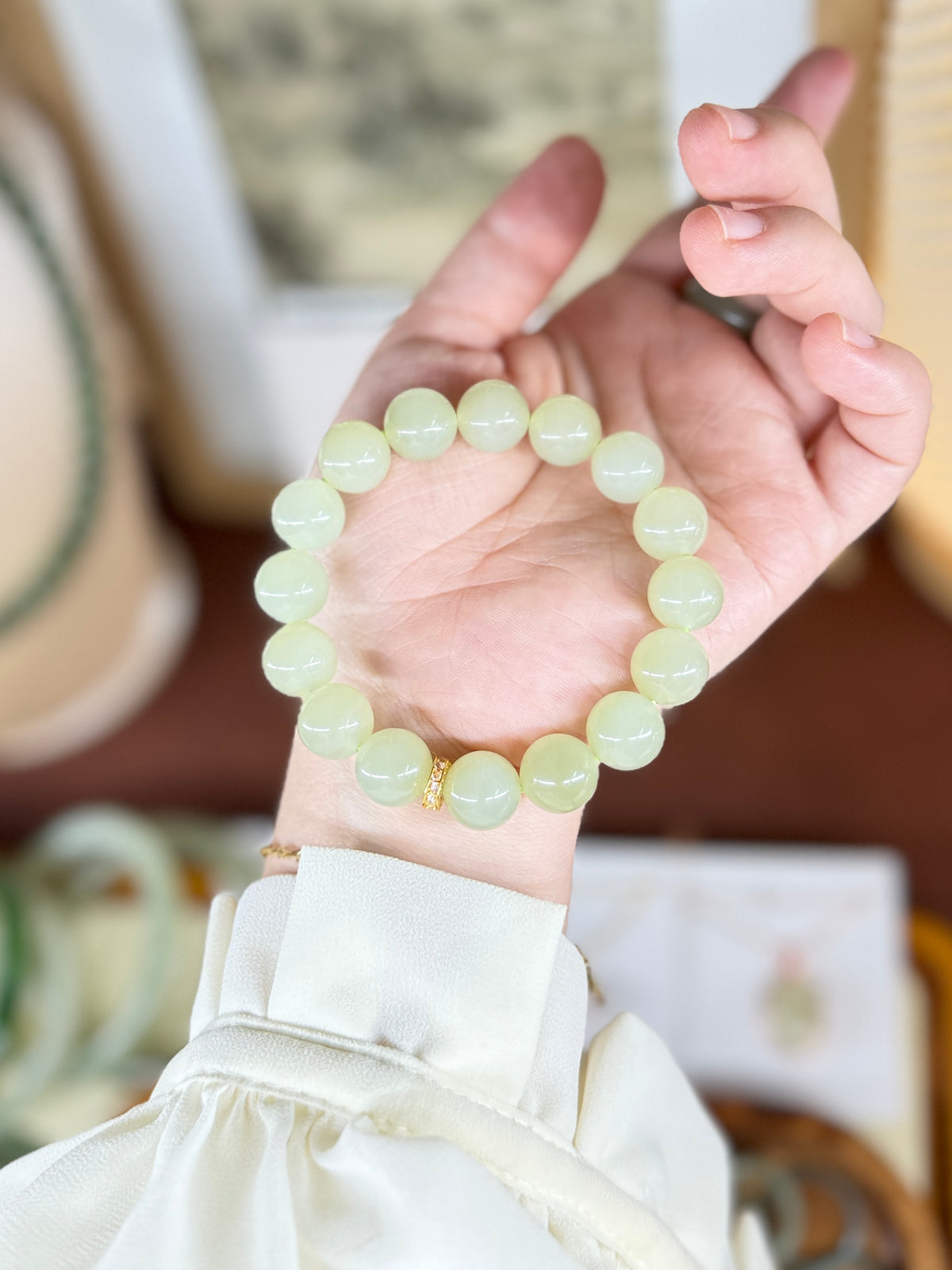 High Quality White Natural Jade Beaded Bracelet with 18K Gold
