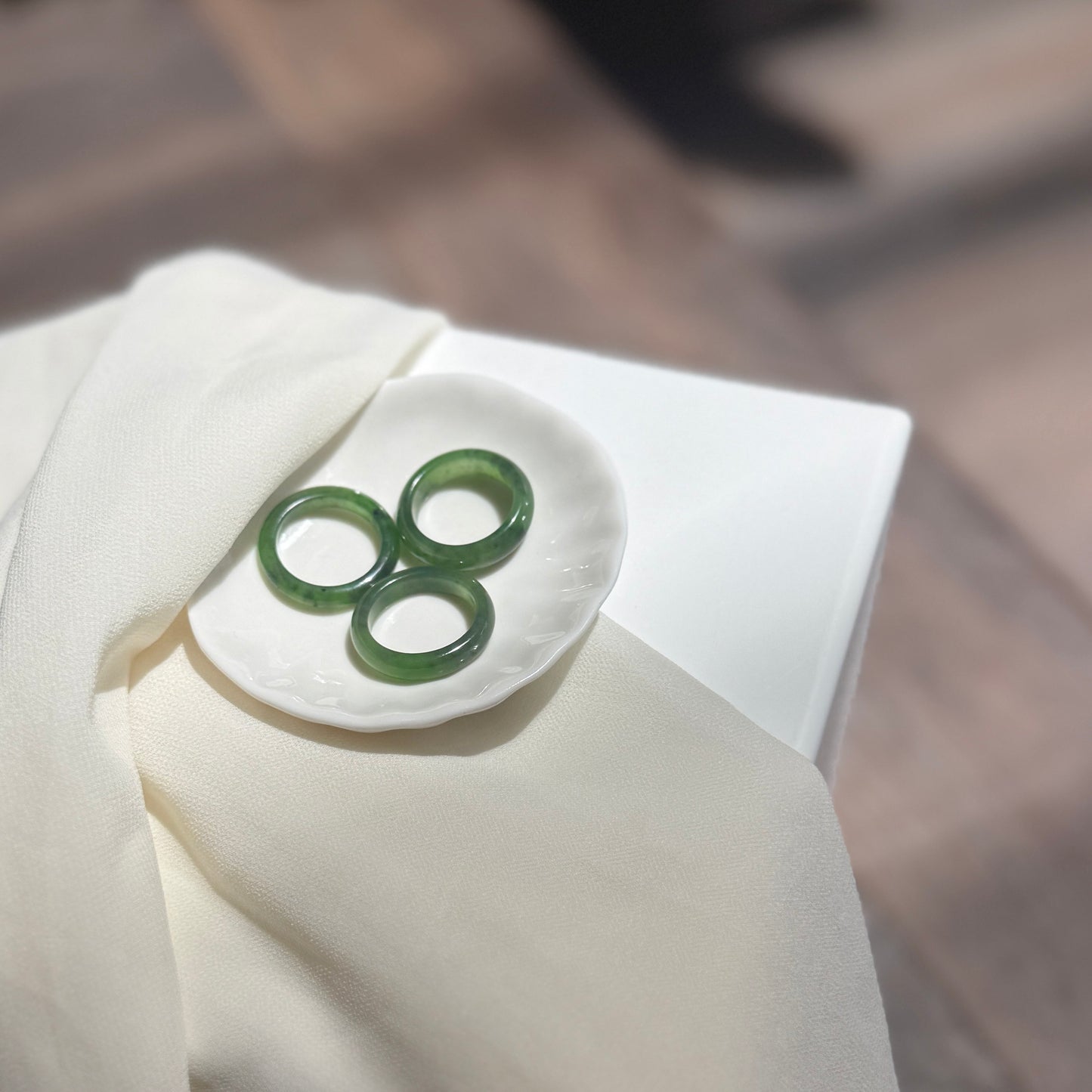 Very Green Natural nephrite Jade Ring
