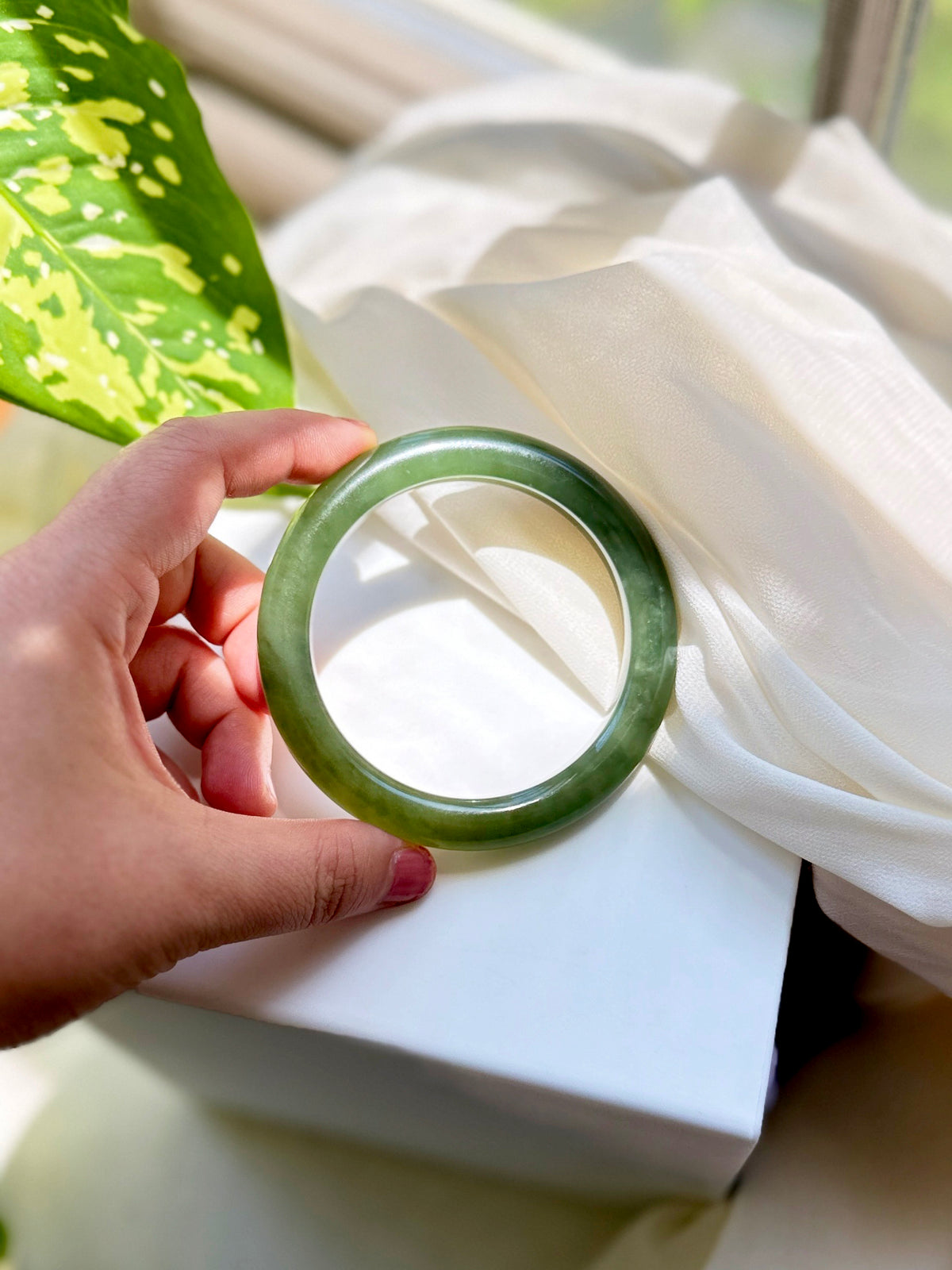 Natural Jade Bangle, Lake Water Green Nephrite Bangle