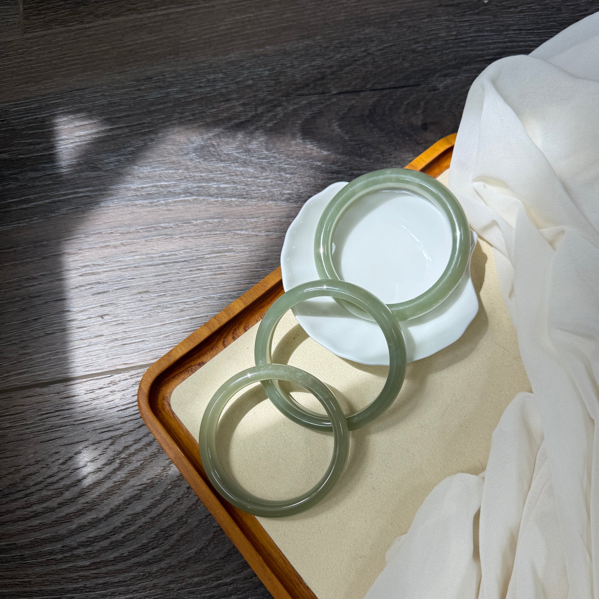 Natural Jade Bangle, Green color Nephrite Bangle