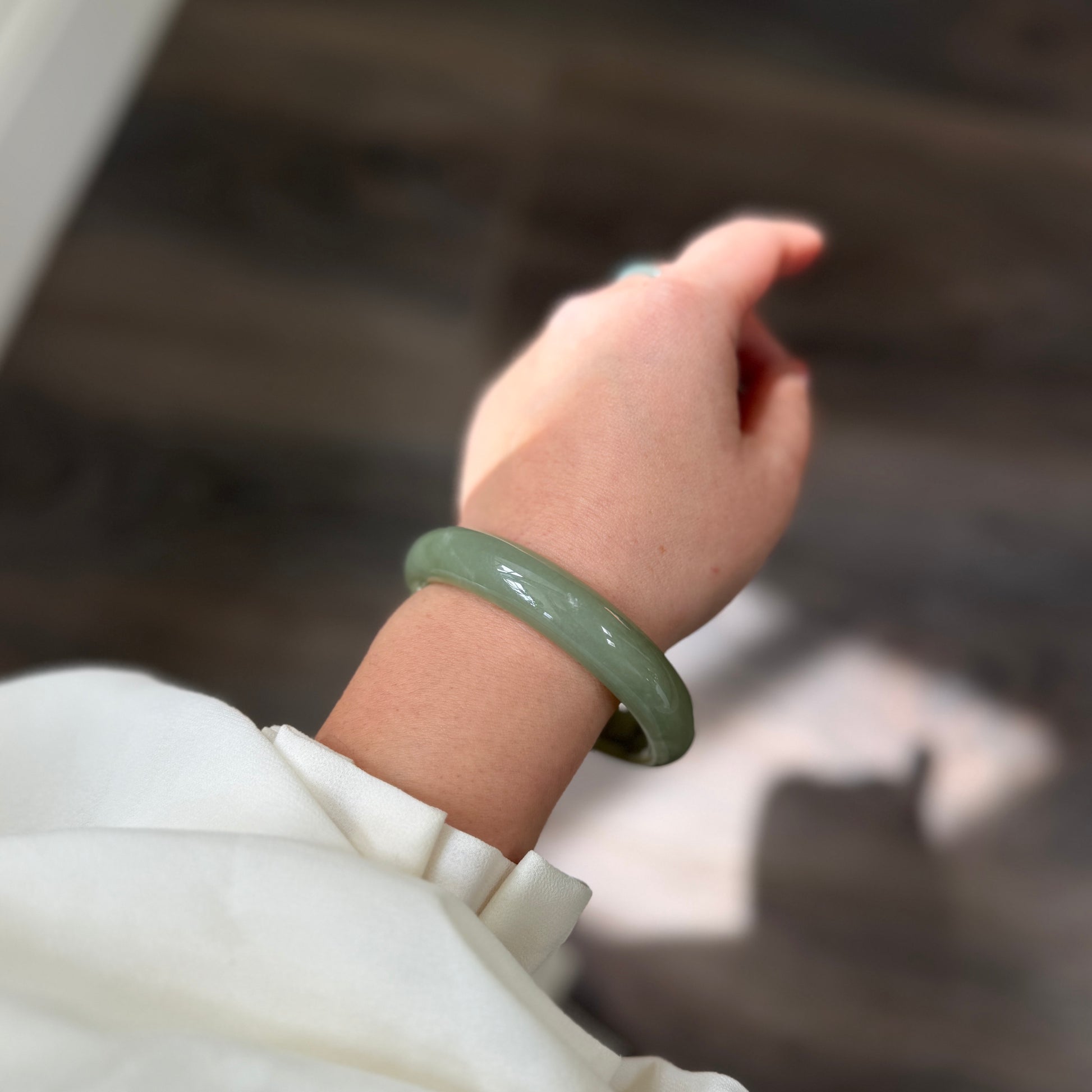 Natural Jade Bangle, Green color Nephrite Bangle