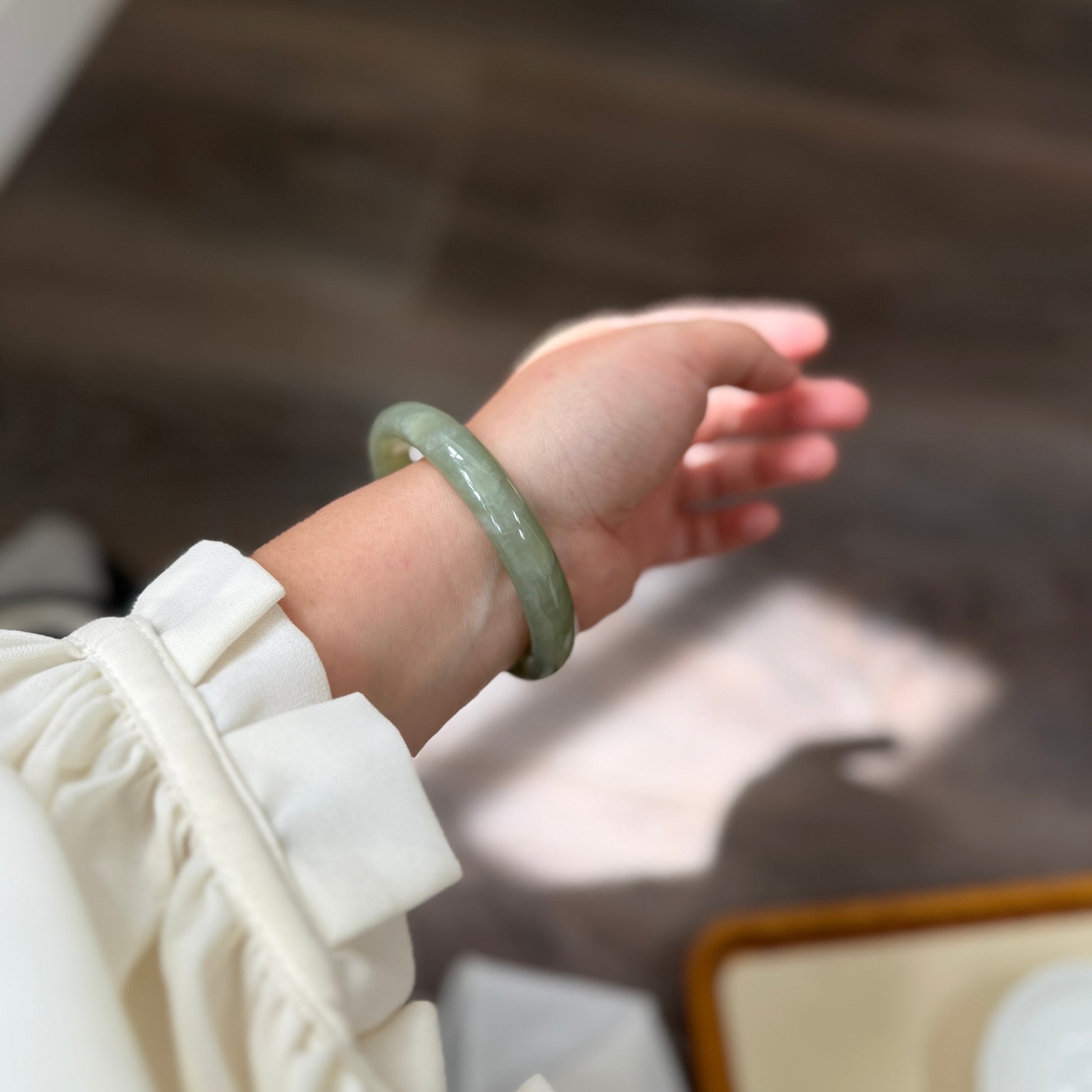 Natural Jade Bangle, Green color Nephrite Bangle
