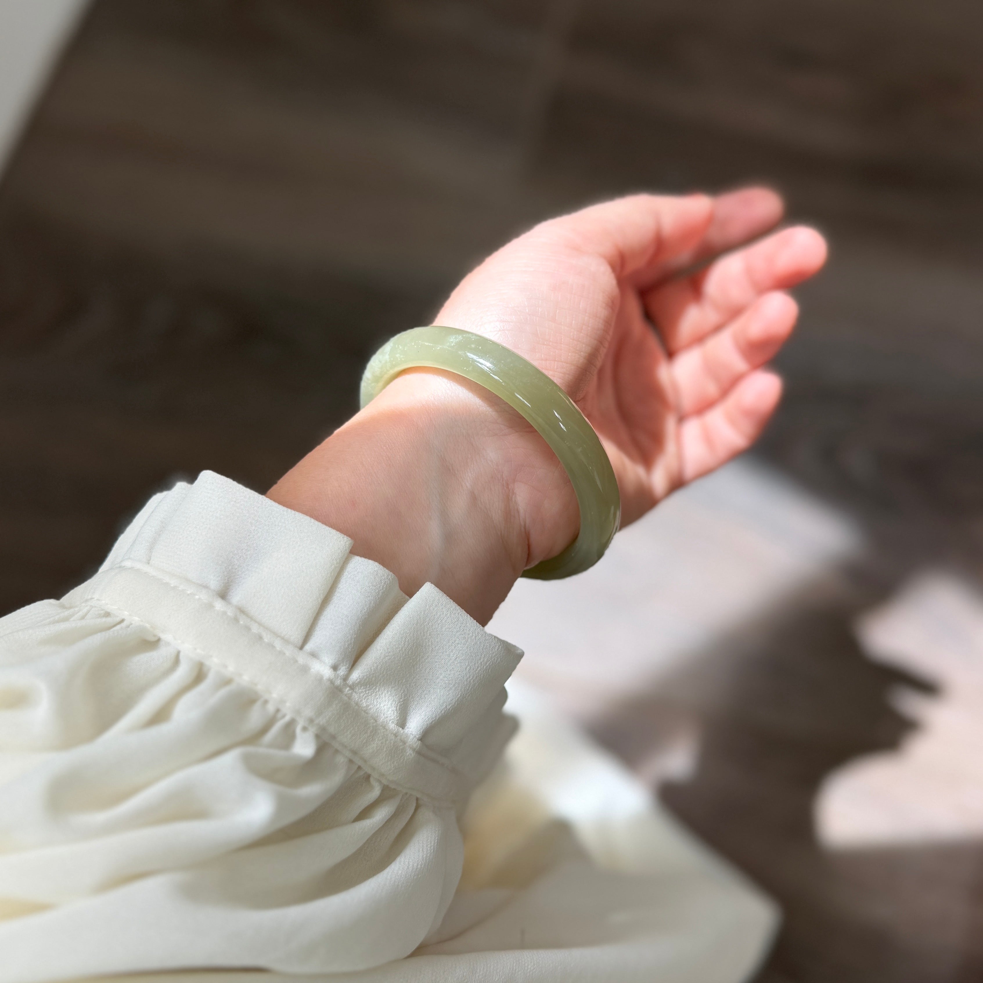 Natural Jade Bangle, White Green color Jade Bangle (qingshui