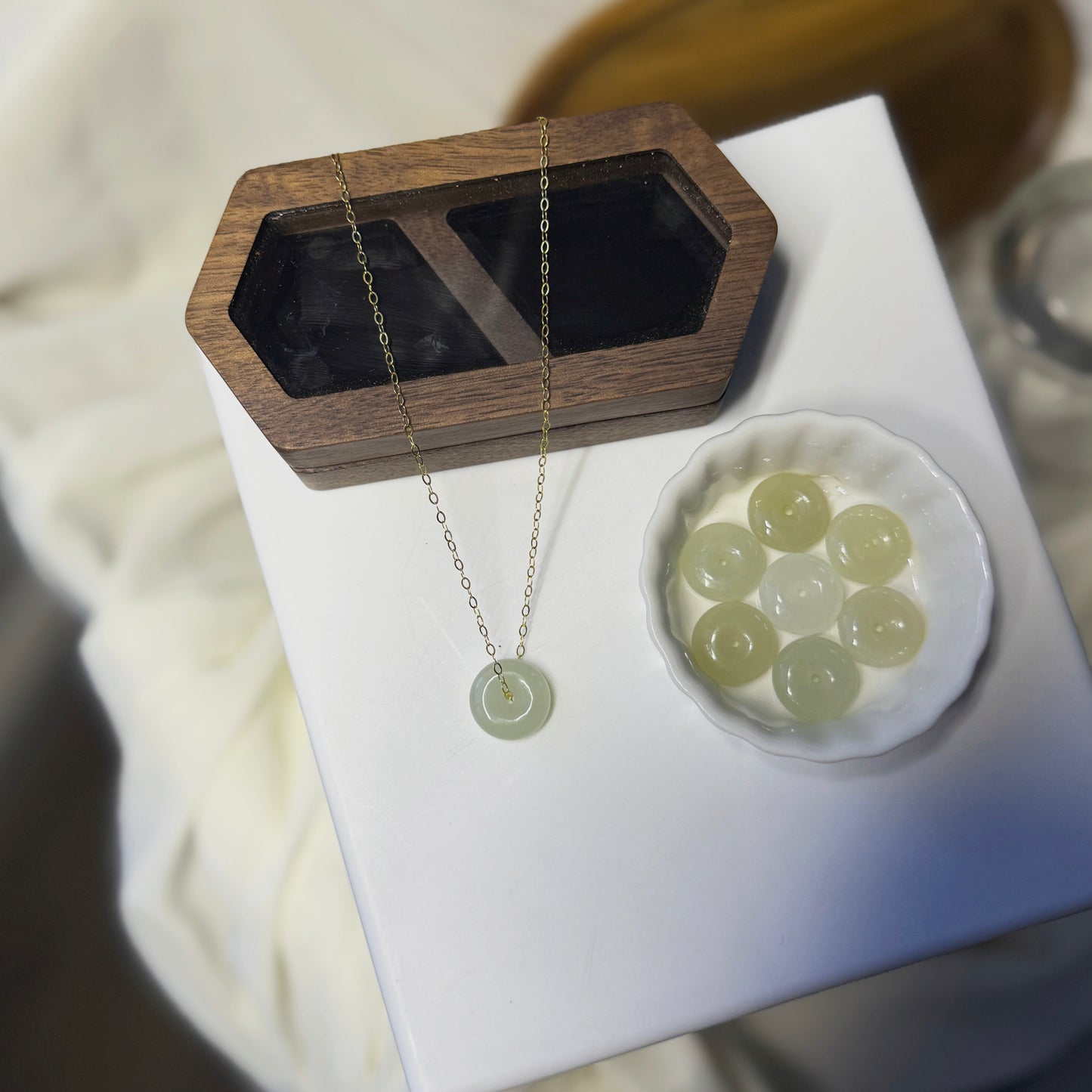 NaturaljadeNecklace_HetianPendantNecklace_DaintyJadeNecklace_WhiteGreenJadeDonutNecklace_NephritePendant_JadeGoldjewelry