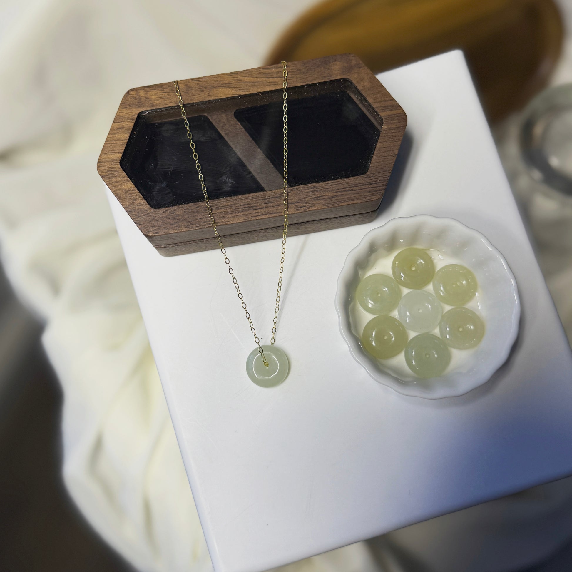 NaturaljadeNecklace_HetianPendantNecklace_DaintyJadeNecklace_WhiteGreenJadeDonutNecklace_NephritePendant_JadeGoldjewelry
