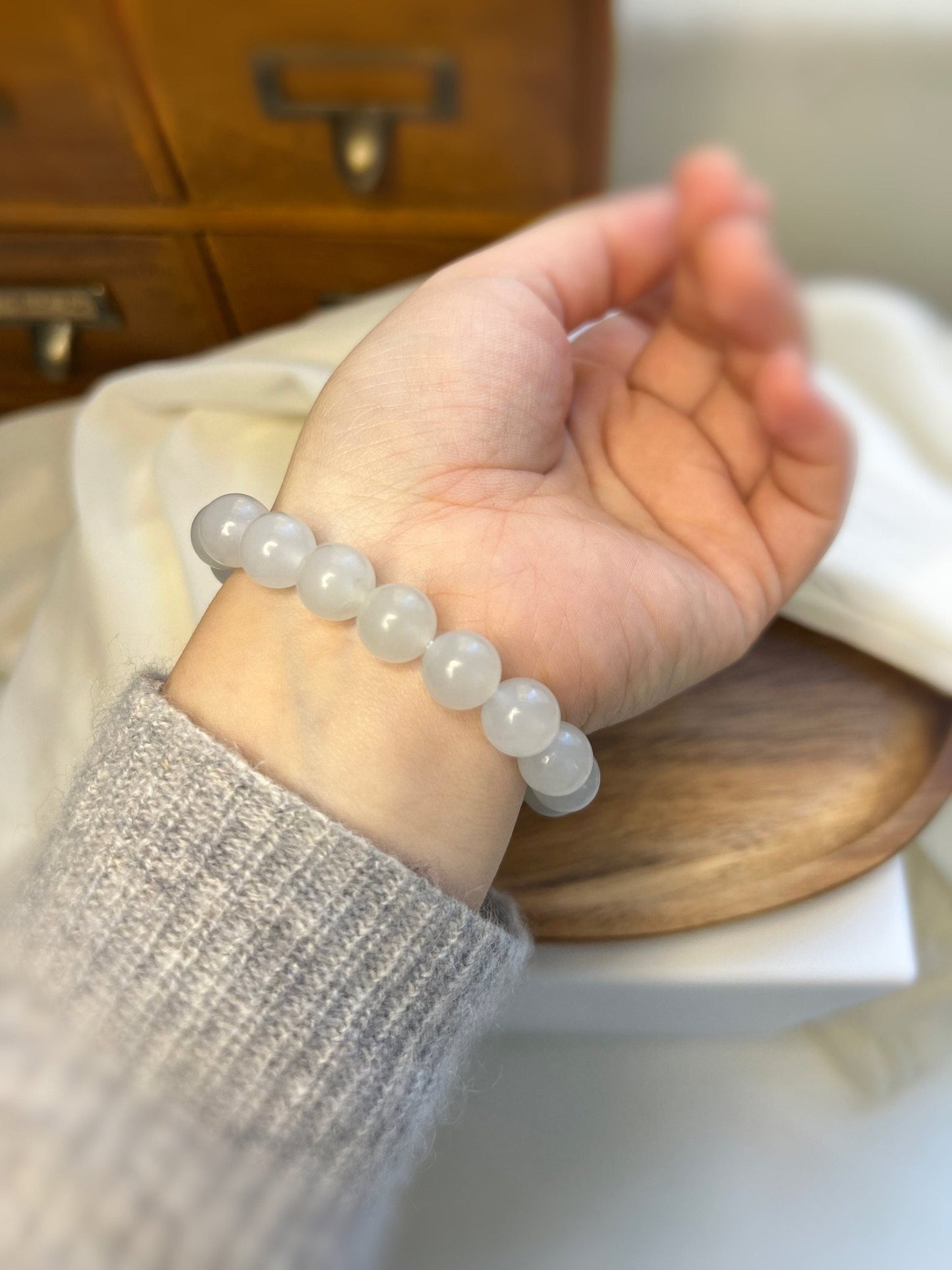 White Hetian Jade Elastic Bracelet, Light Grey Beaded Jade Stretch Bracelets, High Quality Nephrite Bracelet Certificate 10mm Beads 和田白玉手串