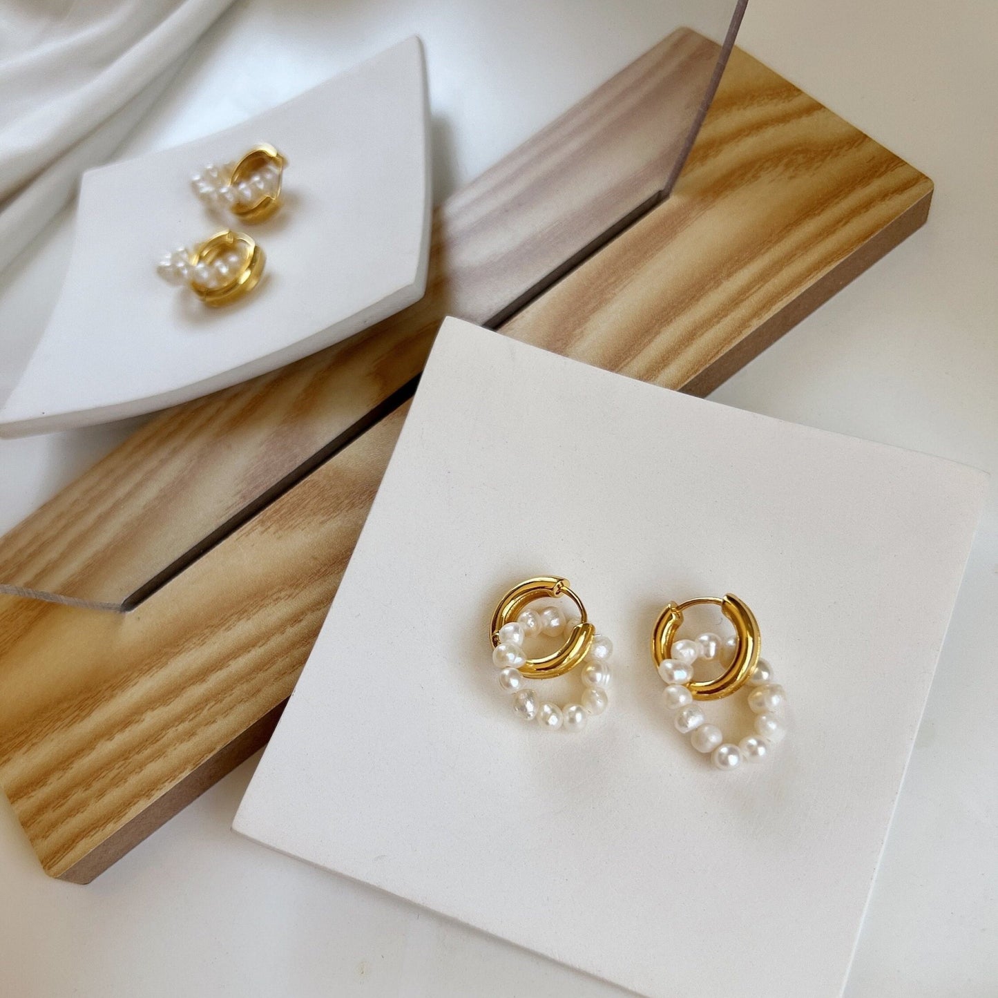 Natural Freshwater Pearl Earring, Gold Hoop Pearl hoop Earring, Irregular Pearl Beaded Gold Circle Earrings