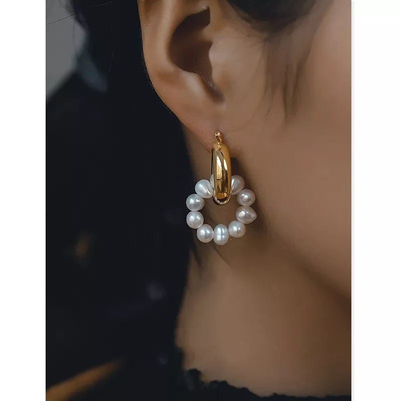 Natural Freshwater Pearl Earring, Gold Hoop Pearl hoop Earring, Irregular Pearl Beaded Gold Circle Earrings