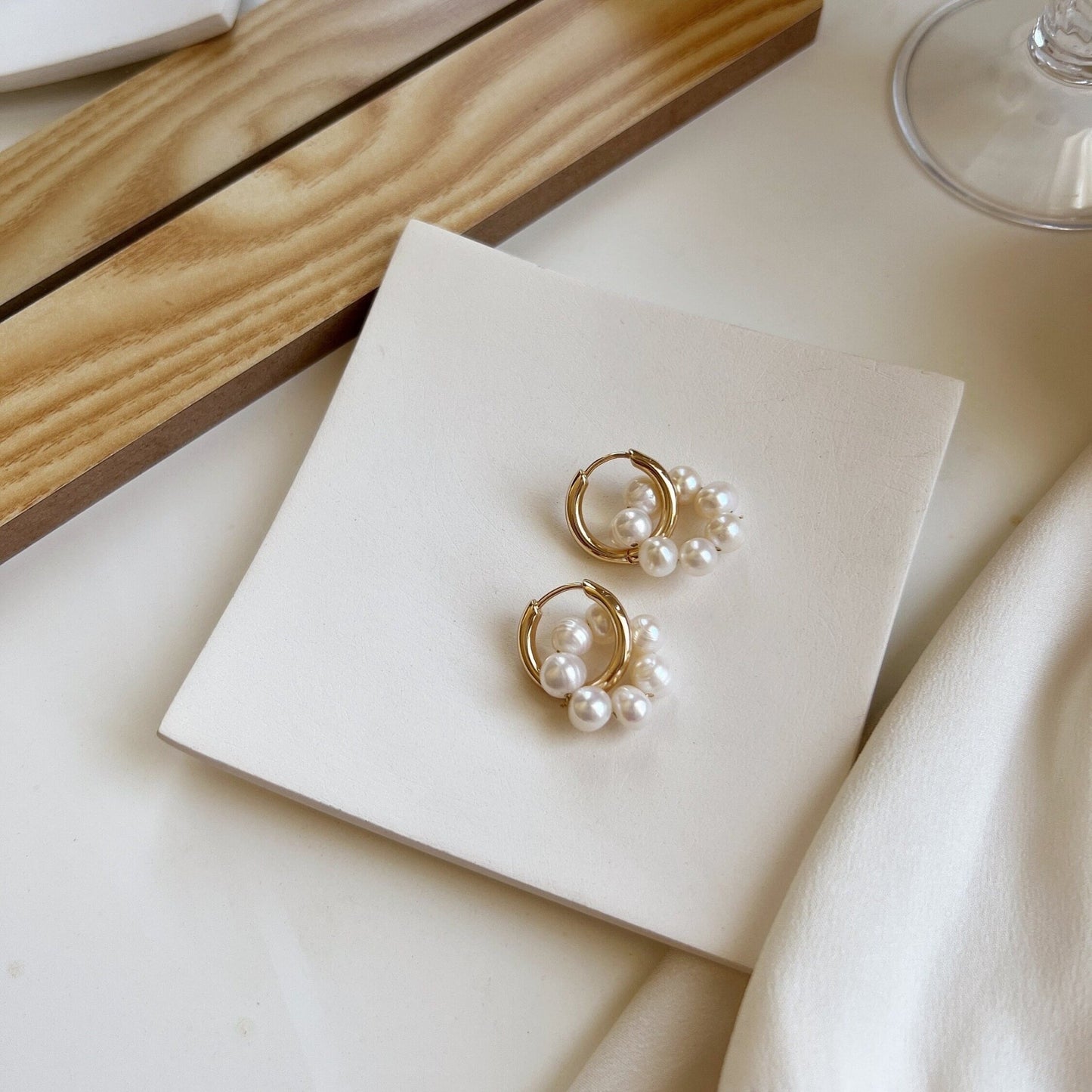 Natural Freshwater Pearl Earring, Gold Hoop Pearl hoop Earring, Irregular Pearl Beaded Gold Circle Earrings