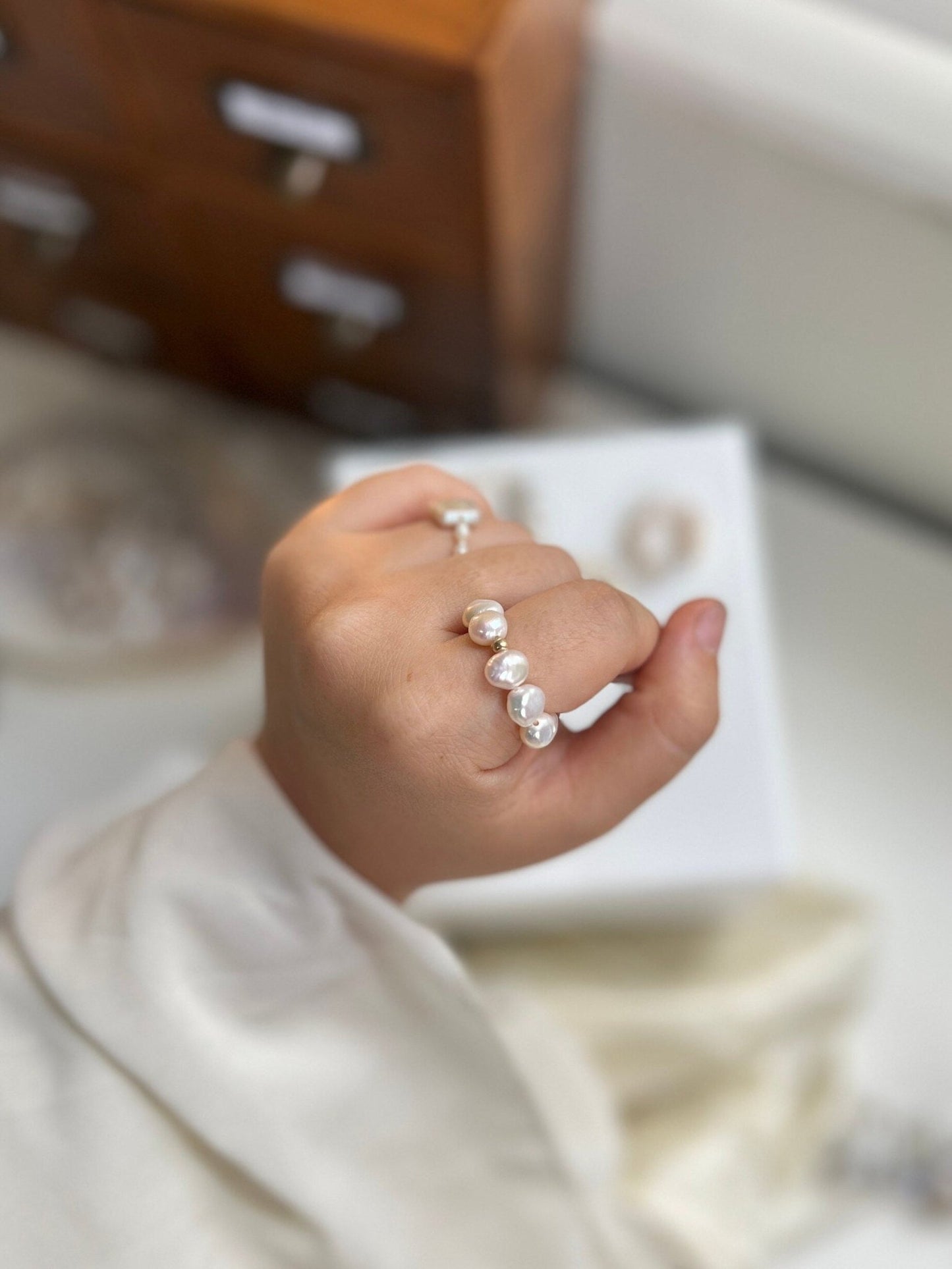 Freshwater Pearl Ring, Boho Beaded Ring, Elastic Ring, Baroque Pearl Ring, Stackable Ring, Statement Ring, Elastic Ring, Pearls Beaded Ring