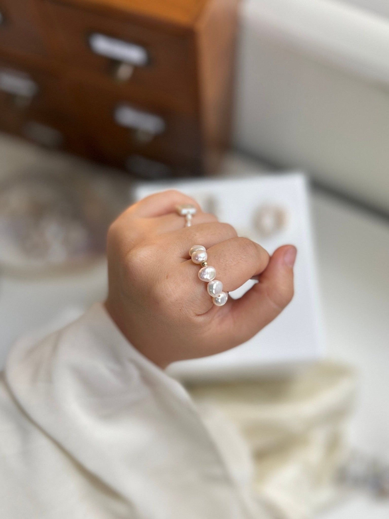 Freshwater Pearl Ring, Boho Beaded Ring, Elastic Ring, Baroque Pearl Ring, Stackable Ring, Statement Ring, Elastic Ring, Pearls Beaded Ring