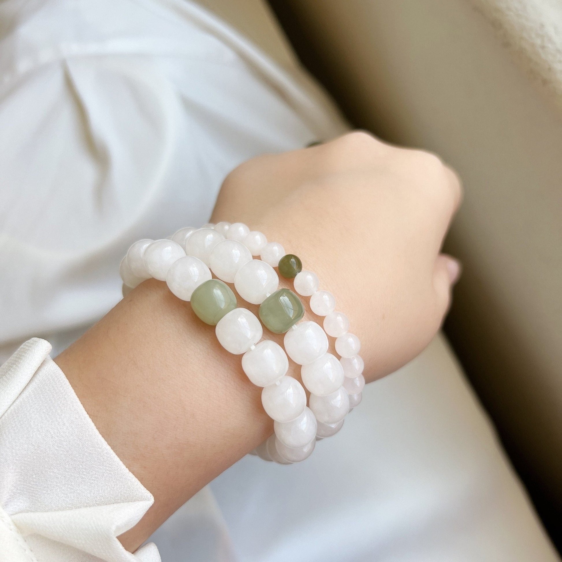 7*8mm 9*10mm Genuine White Nephrite Bracelets with one Green Jade Bead, Natural Hetian Jade Bead Bucket Elastic Bracelet with Stretch Thread