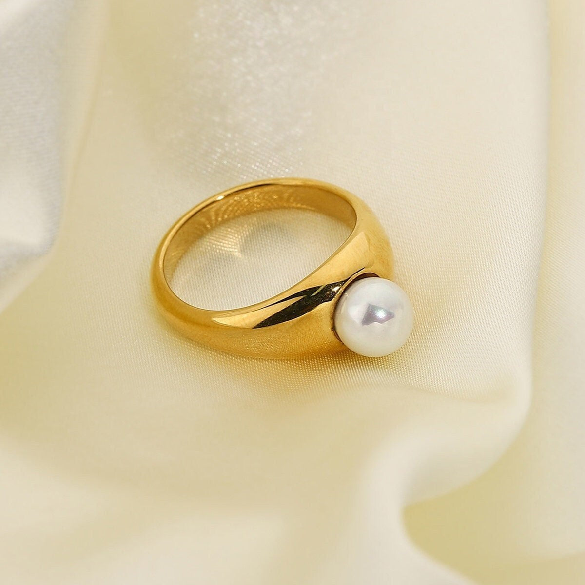 Fashion Unique Pearl Ring, Natural Fresh Water Pearl Jewelry, Minimalist Single pearl on 18K Gold Plated Stainless Steel Band, Gift for Her