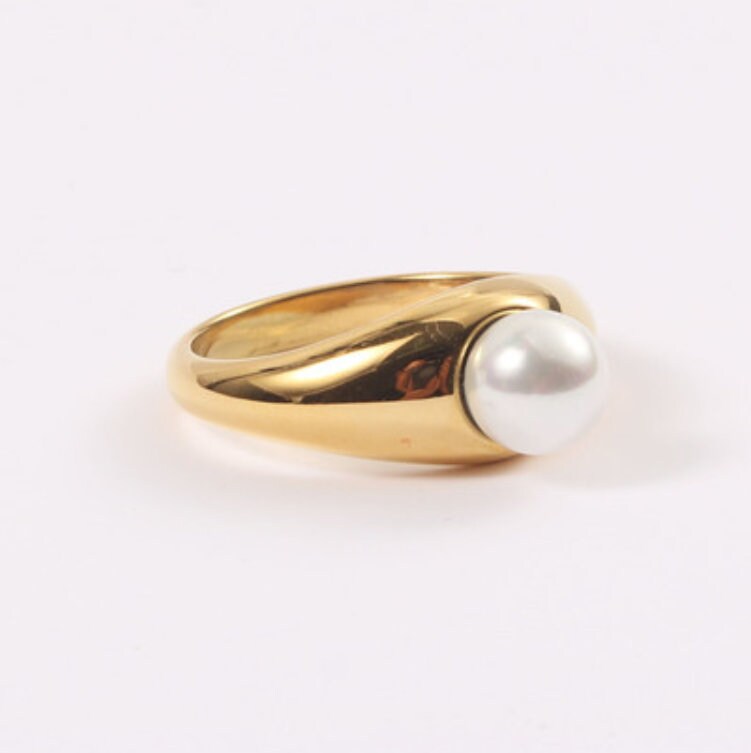 Fashion Unique Pearl Ring, Natural Fresh Water Pearl Jewelry, Minimalist Single pearl on 18K Gold Plated Stainless Steel Band, Gift for Her