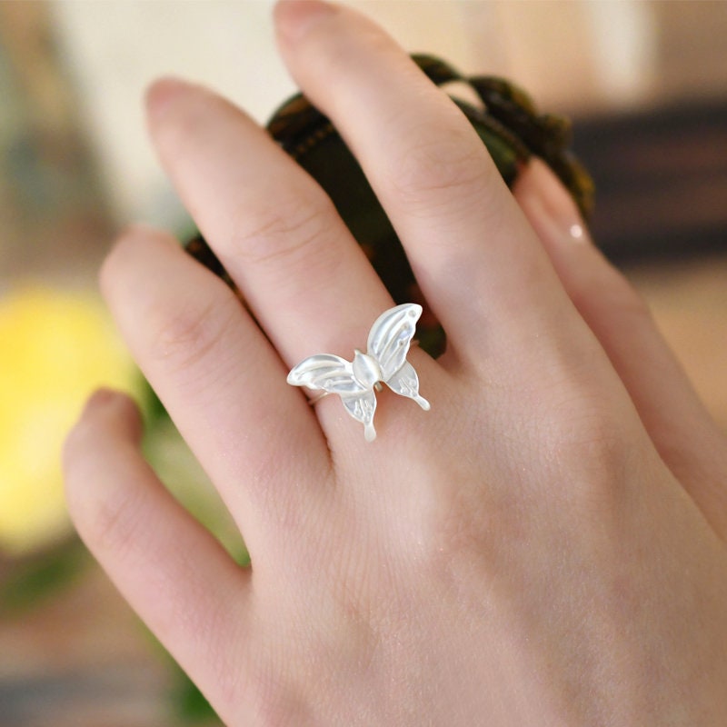 Natural Shell Butterfly Ring with 925 Sterling Silver band, Carved White Butterfly Mother of Pearl Ring, Single Stone Statement Ring