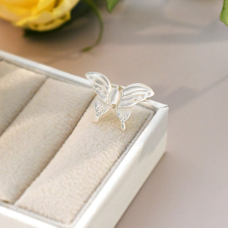 Natural Shell Butterfly Ring with 925 Sterling Silver band, Carved White Butterfly Mother of Pearl Ring, Single Stone Statement Ring