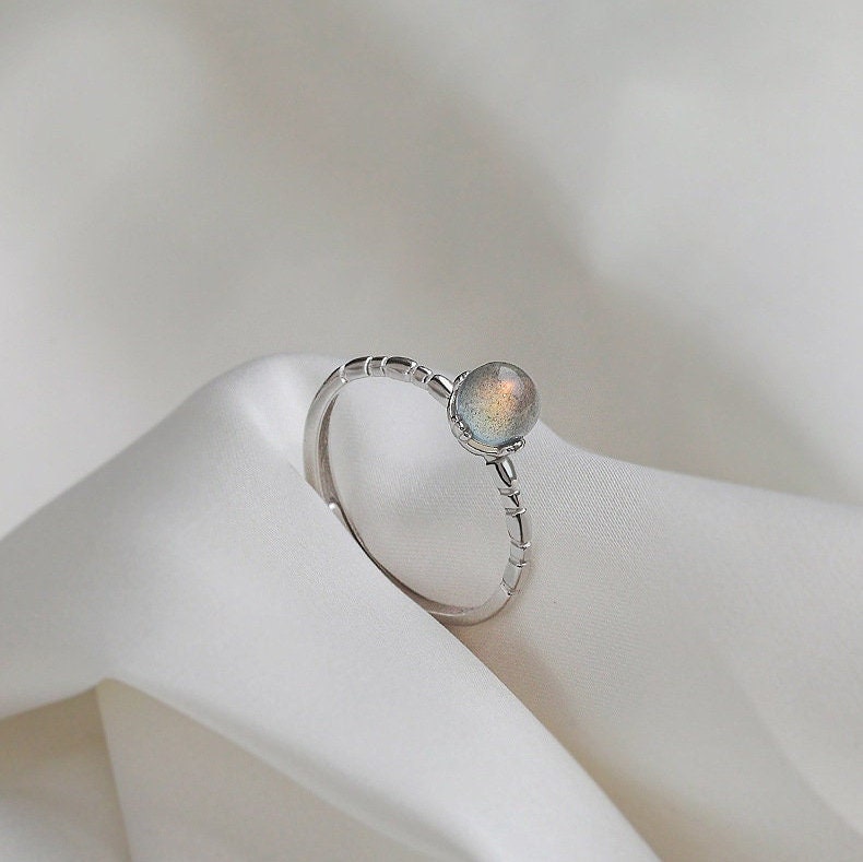 Simple Moonstone Silver Ring, Natural Gemstone S925 Silver Ring, Minimalist Adjustable Ring, Boho Style Round Small Moonstone Ring