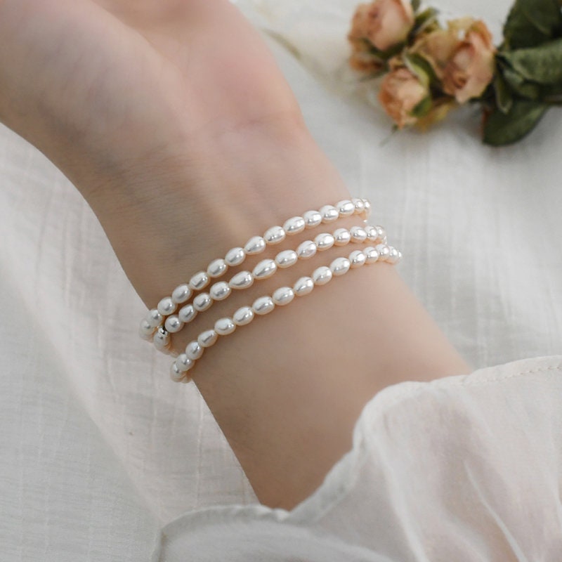 Natural Pearl Stretch Bracelet, Fresh Water Pearl Bracelet, Rice Pearl Bracelet, Wedding Bracelet, Bridal Bracelet, Bridesmaid bracelet