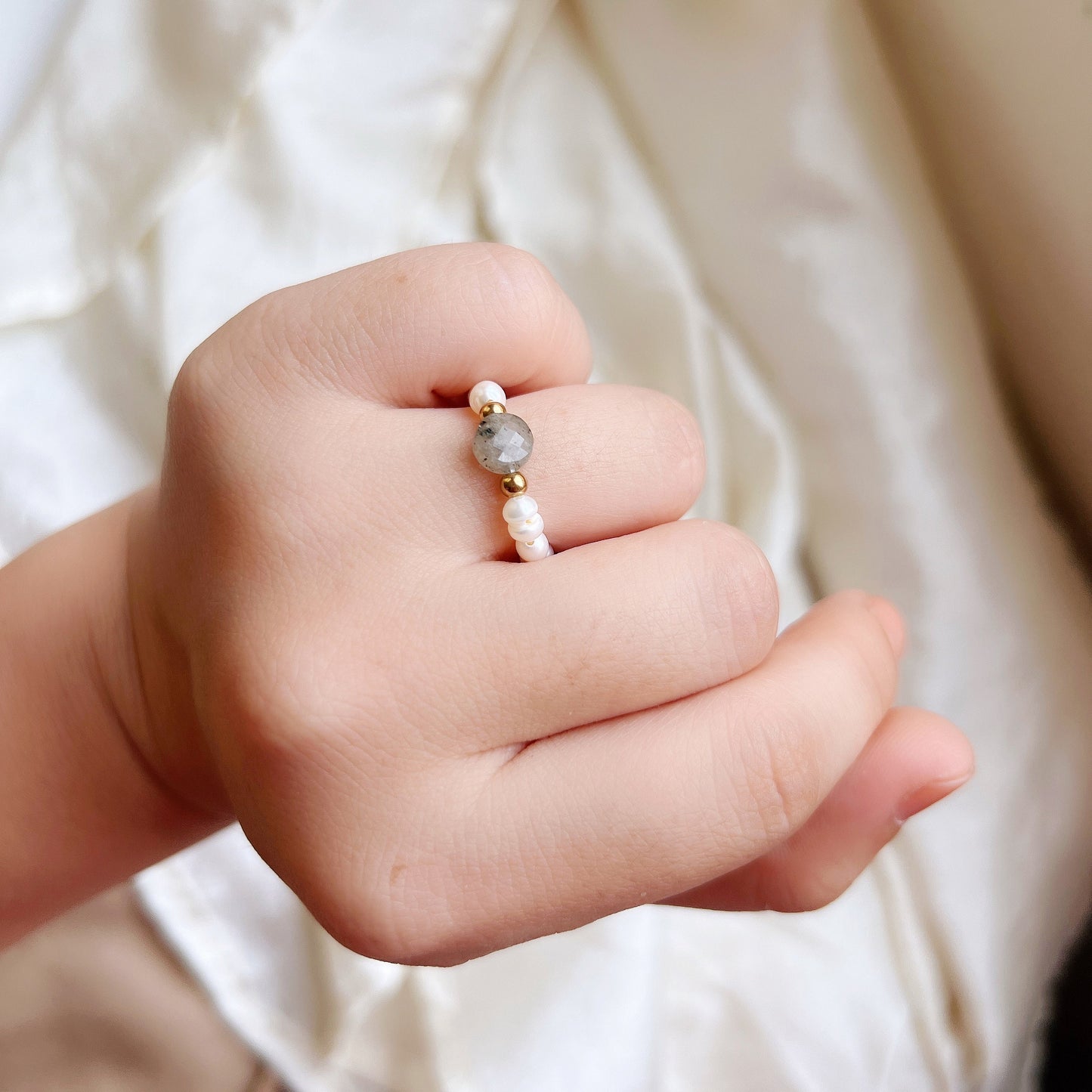 Boho Natural Stone Stretch Ring, Stackable Gemstone Beaded Ring, Natural Freshwater Pearl Elastic String, Pearl Stretch Ring, Stacking Ring