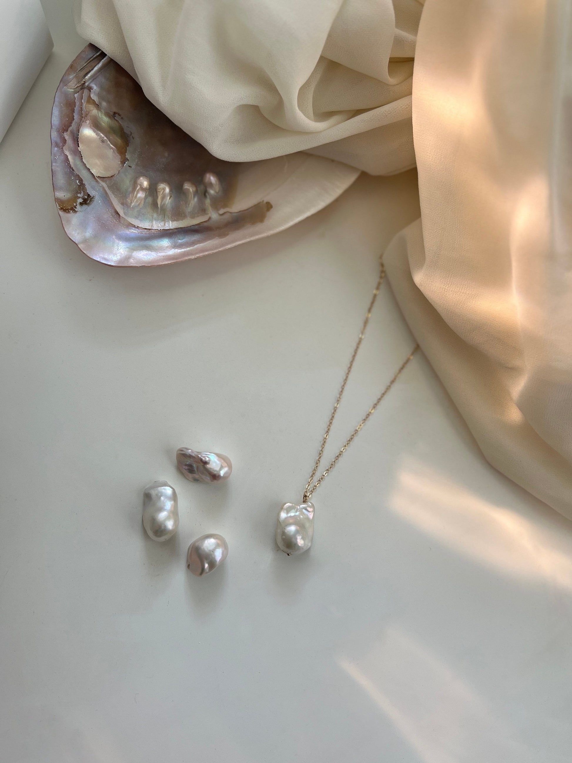 Baroque Pearl Pendant Necklace, One Big Fresh Water Pearl Necklace, Natural Pearl Necklace, Large Fish Tail Pearl, Irregular Pearl Necklace