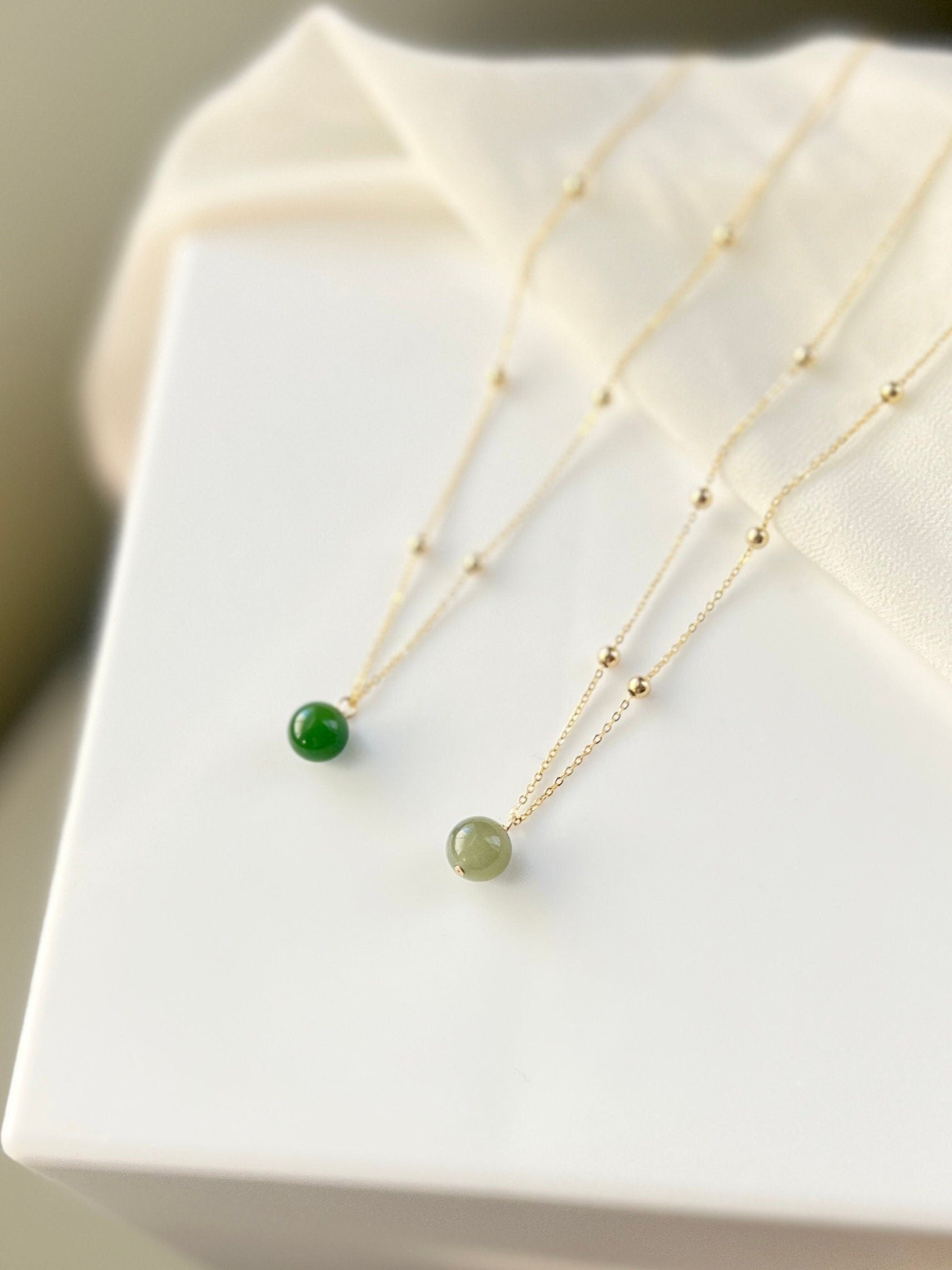 Natural Green Jade Pendant Necklace, Hetian Jade Chocker, Single Bead Necklace, Light Green Gemstone, Dainty Jade Necklace, Good Luck Gift