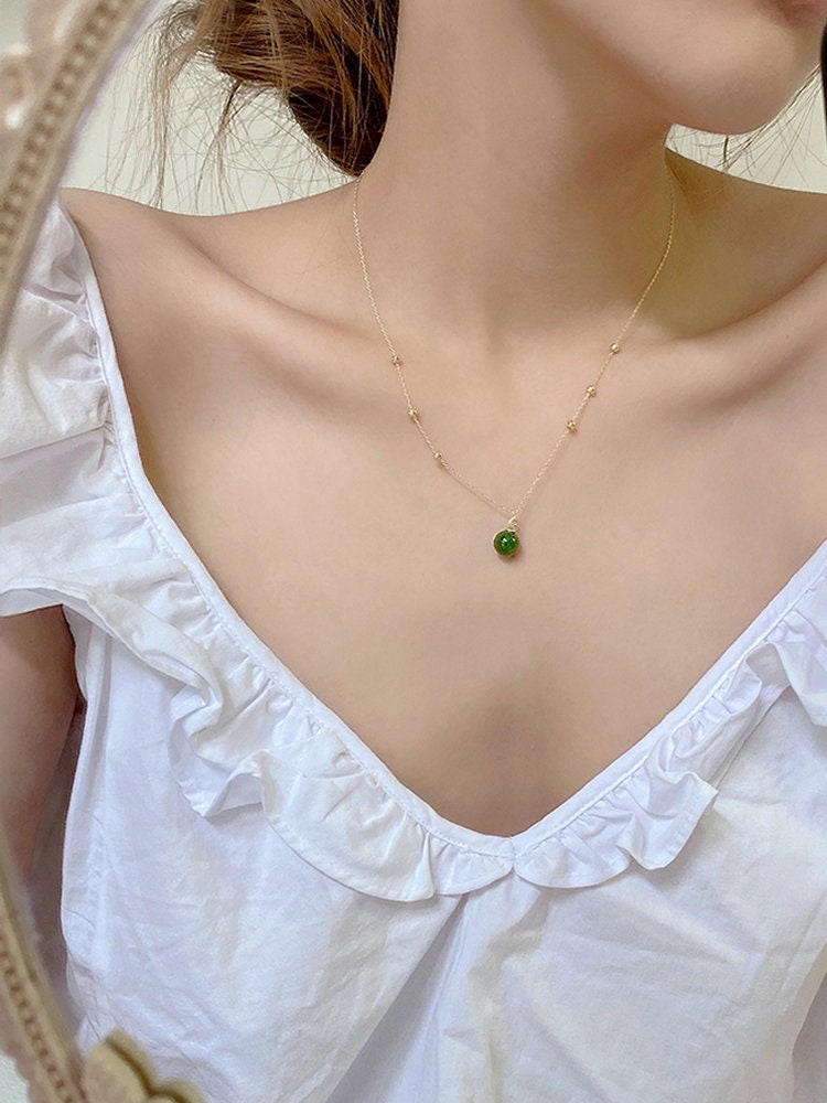 Natural Green Jade Pendant Necklace, Hetian Jade Chocker, Single Bead Necklace, Light Green Gemstone, Dainty Jade Necklace, Good Luck Gift