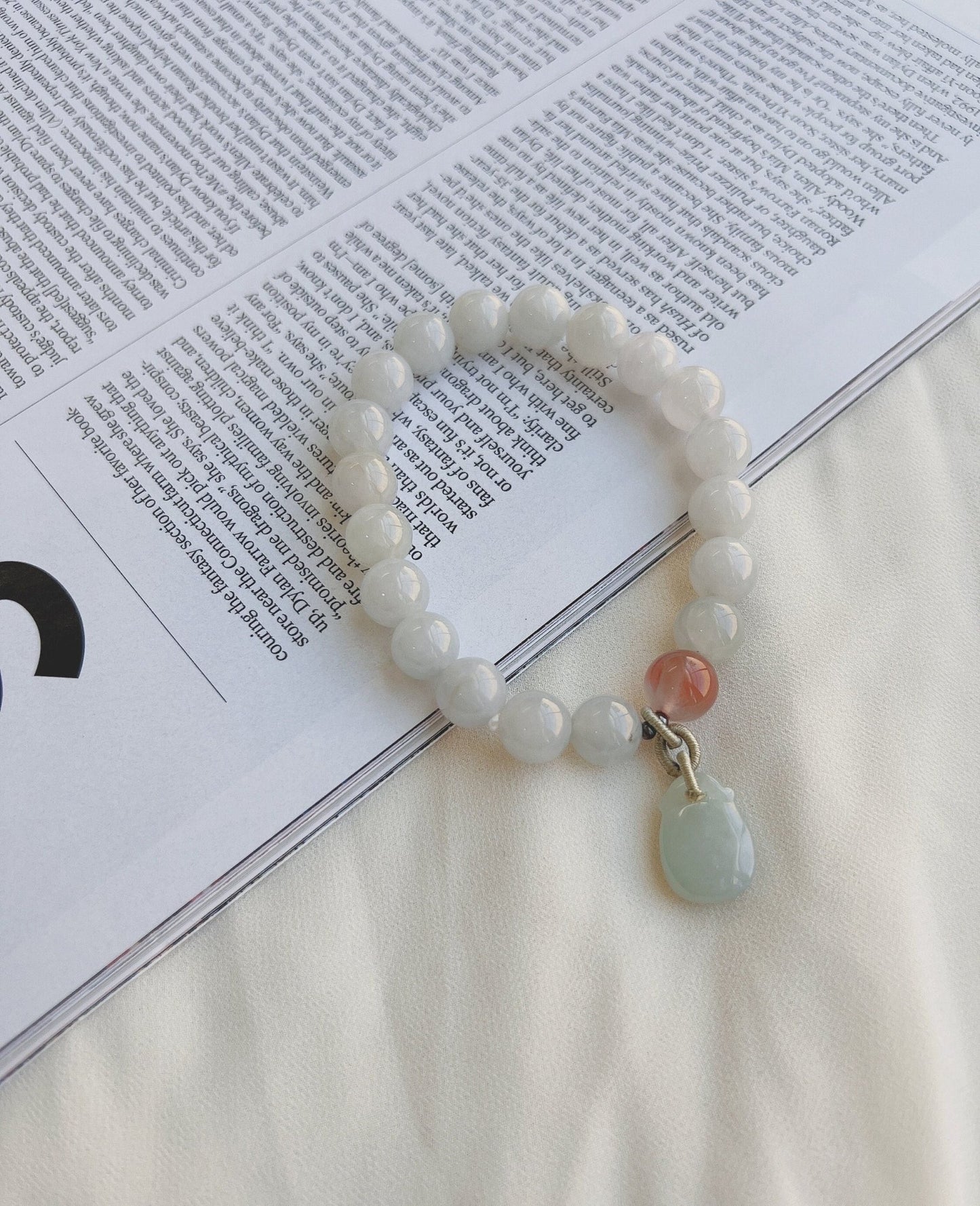 light grey beaded jade bracelet with a jade lock, high quality Hetian jade beads bracelet with charm, white jade