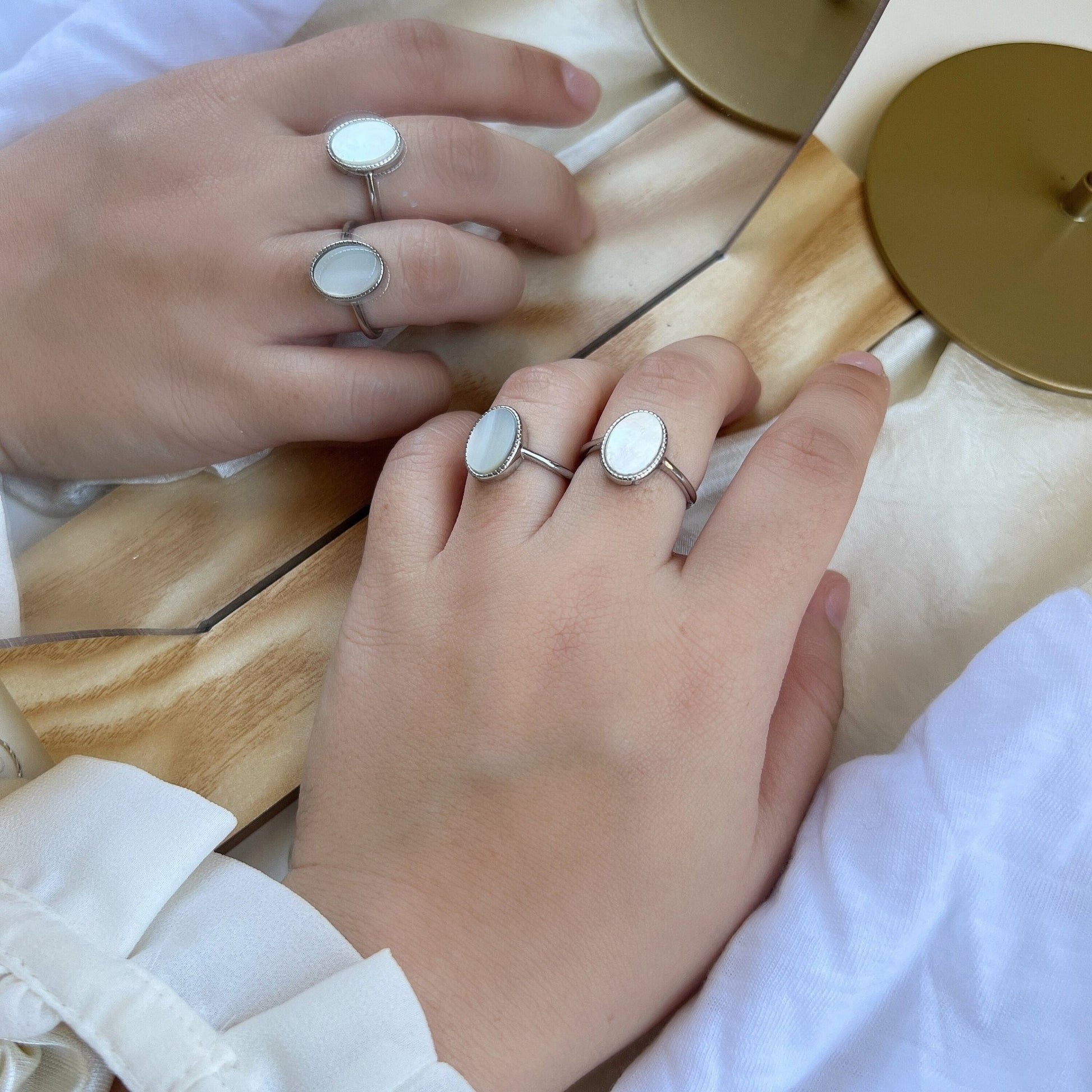 Natural Shell Ring, Simple Flat Oval Shell Ring, White Shiny Mother of Pearl Ring, Single Stone Statement Ring